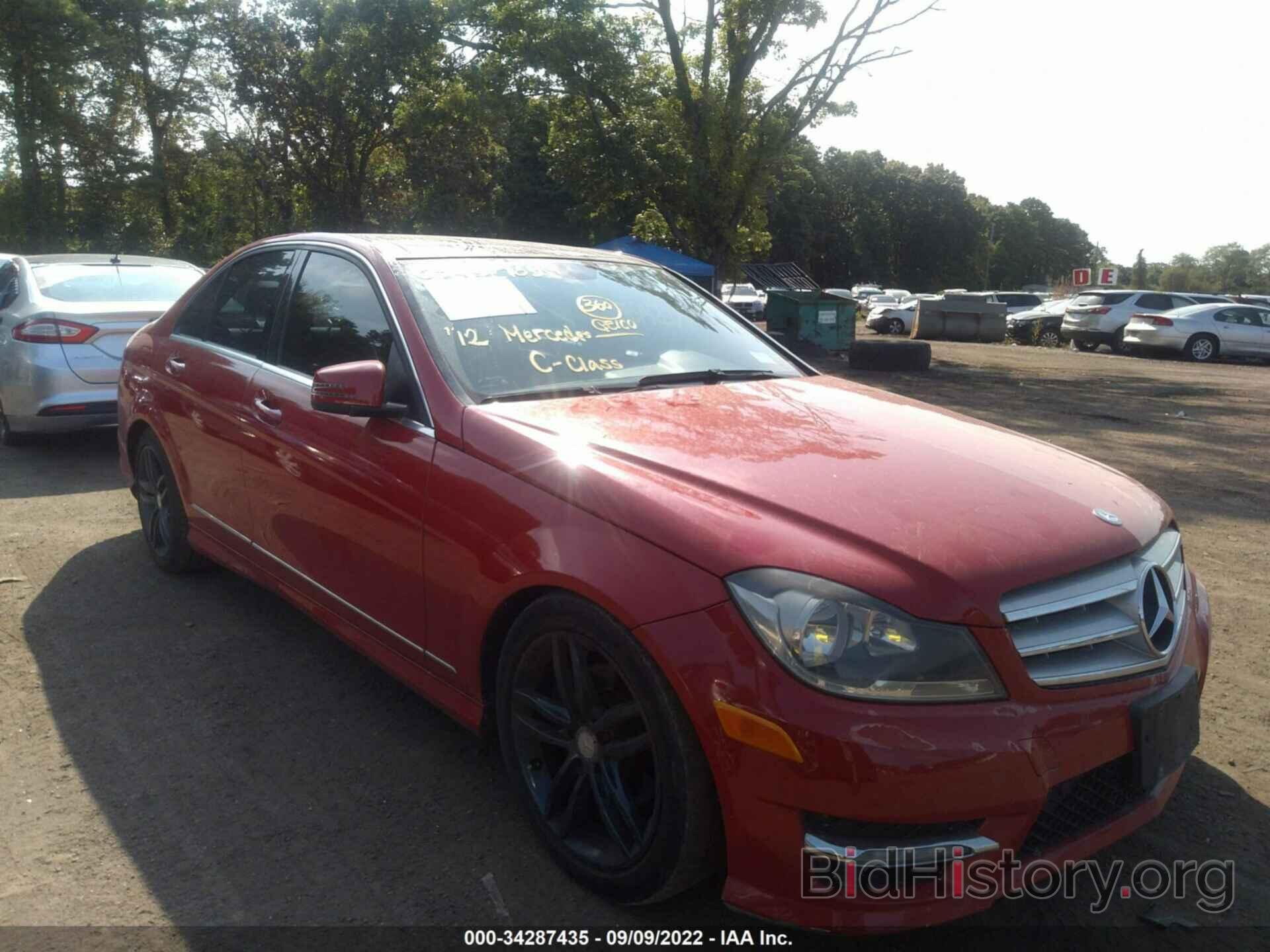 Photo WDDGF8BB8CR210183 - MERCEDES-BENZ C-CLASS 2012