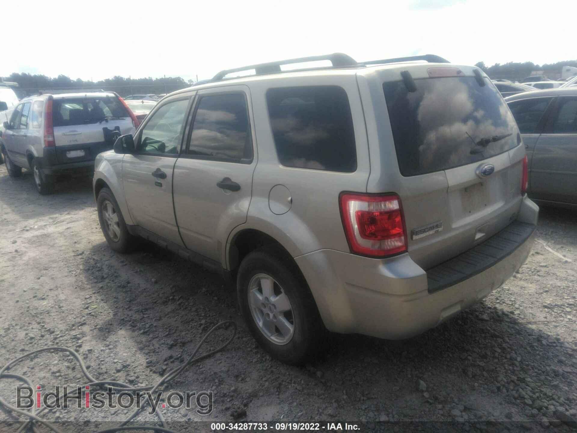 2011 FORD ESCAPE - VIN: 1FMCU0D75BKB36393 - Фото 3