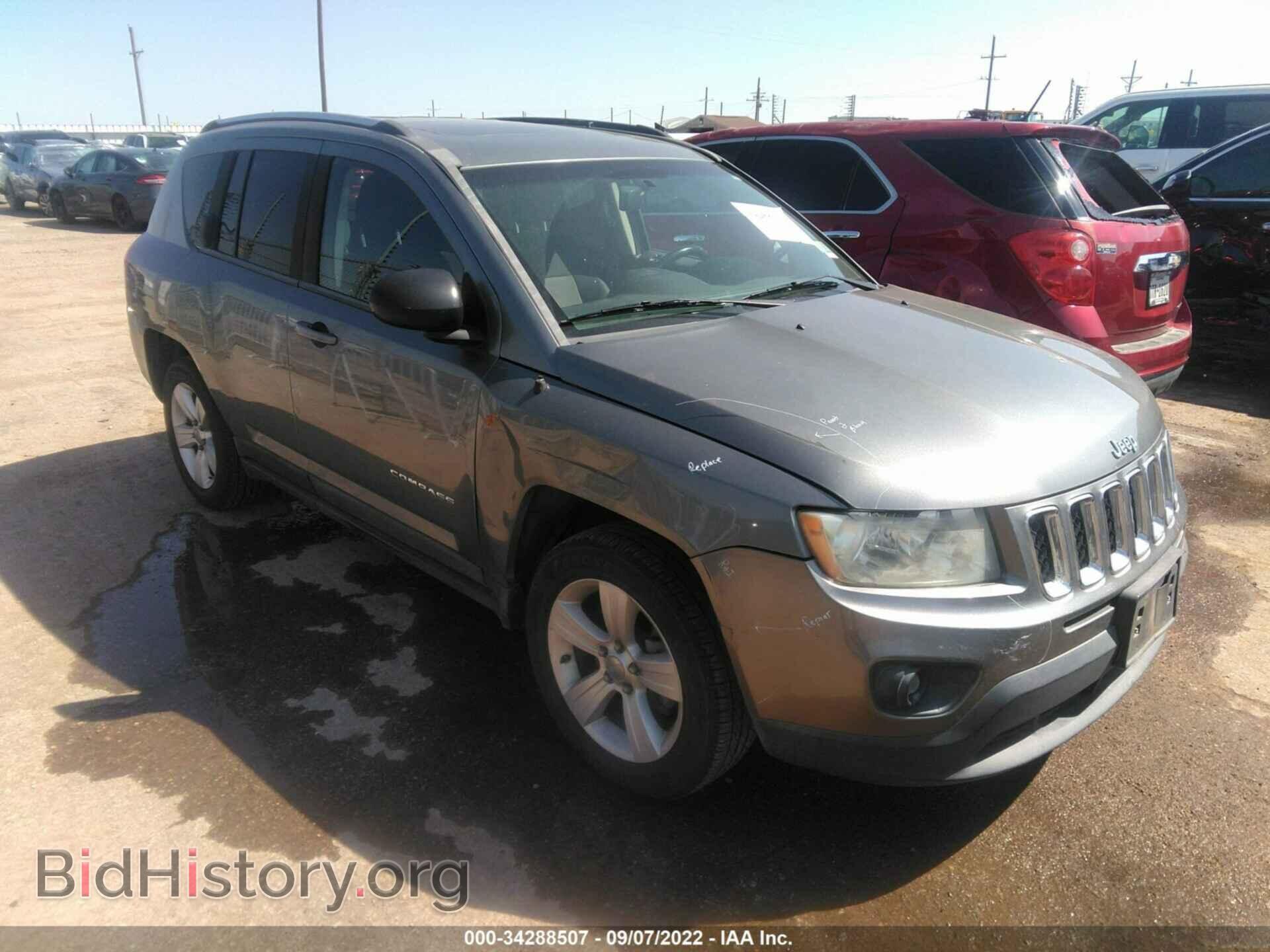 Photo 1J4NT1FB9BD203745 - JEEP COMPASS 2011