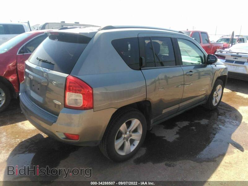 2011 Jeep COMPASS (VIN 1J4NT1FB9BD203745) — photo 4 of 11