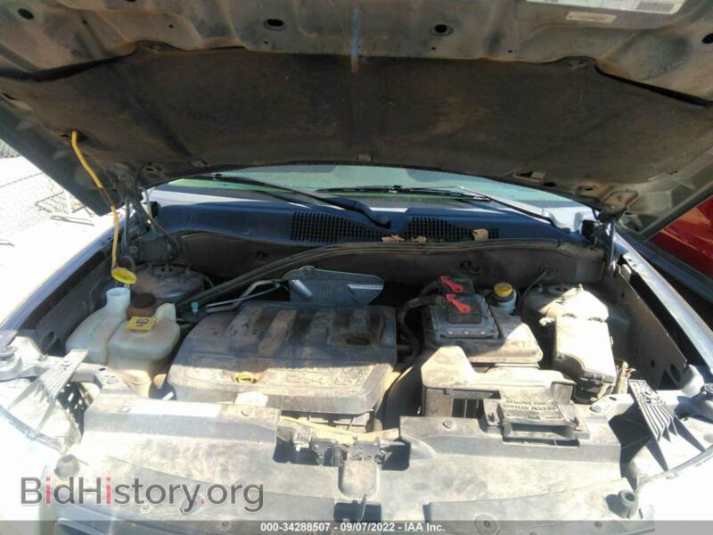 2011 Jeep COMPASS (VIN 1J4NT1FB9BD203745) — photo 10 of 11