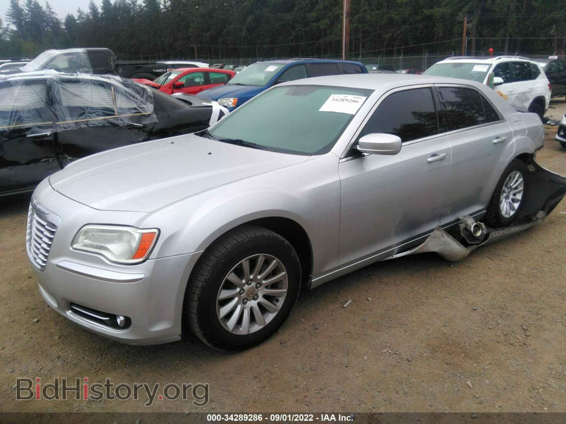2012 CHRYSLER 300 - VIN: 2C3CCAAG8CH110207 - Фото 2