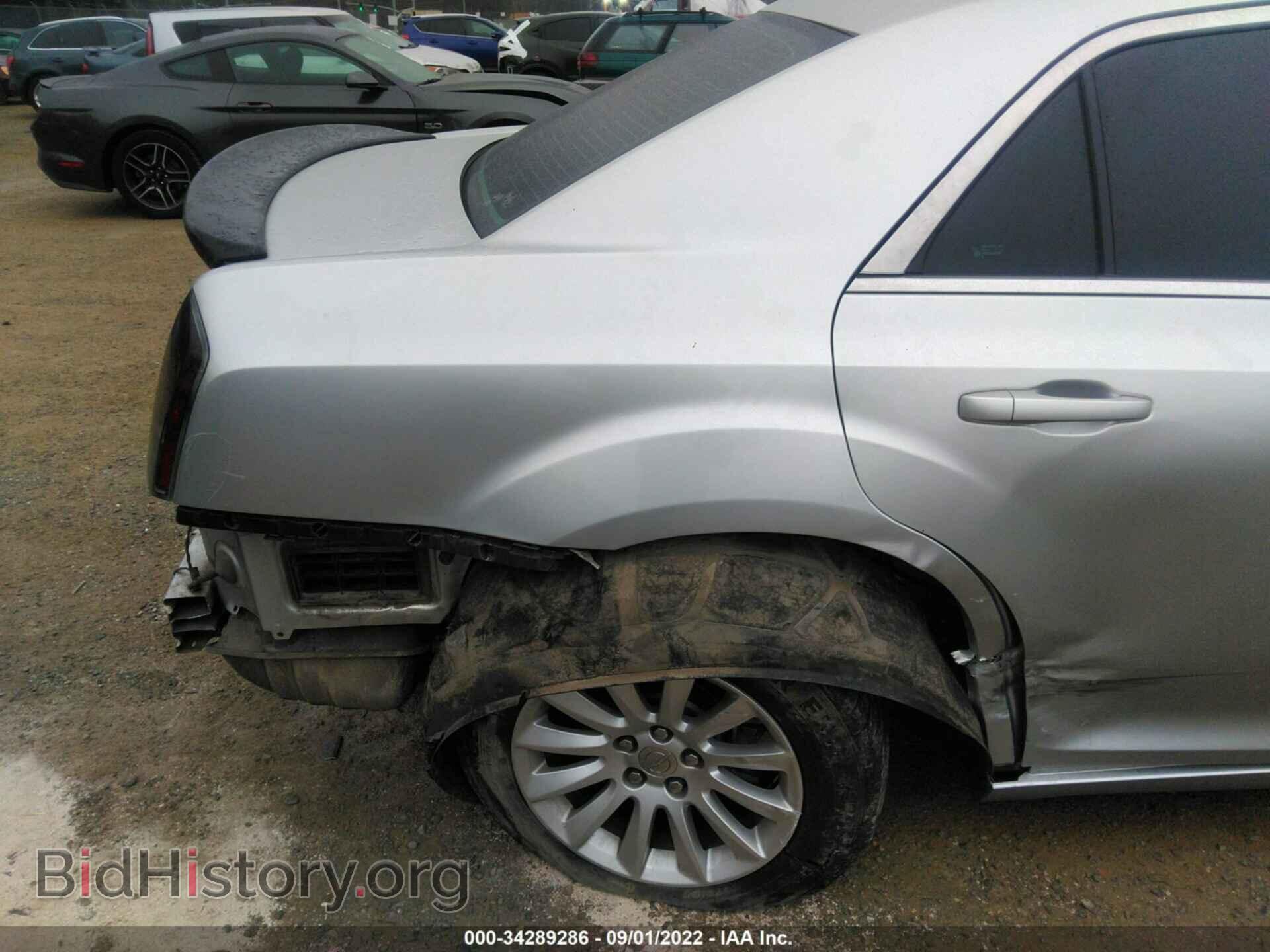 2012 CHRYSLER 300 - VIN: 2C3CCAAG8CH110207 - Фото 6