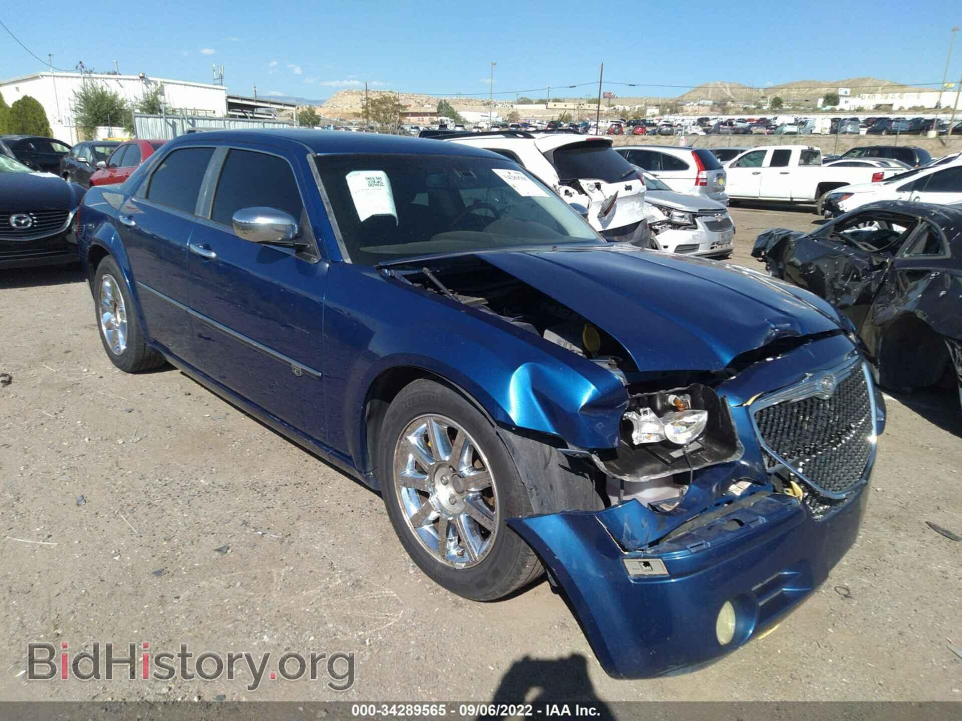 Photo 2C3CA6CT6AH330780 - CHRYSLER 300 2010