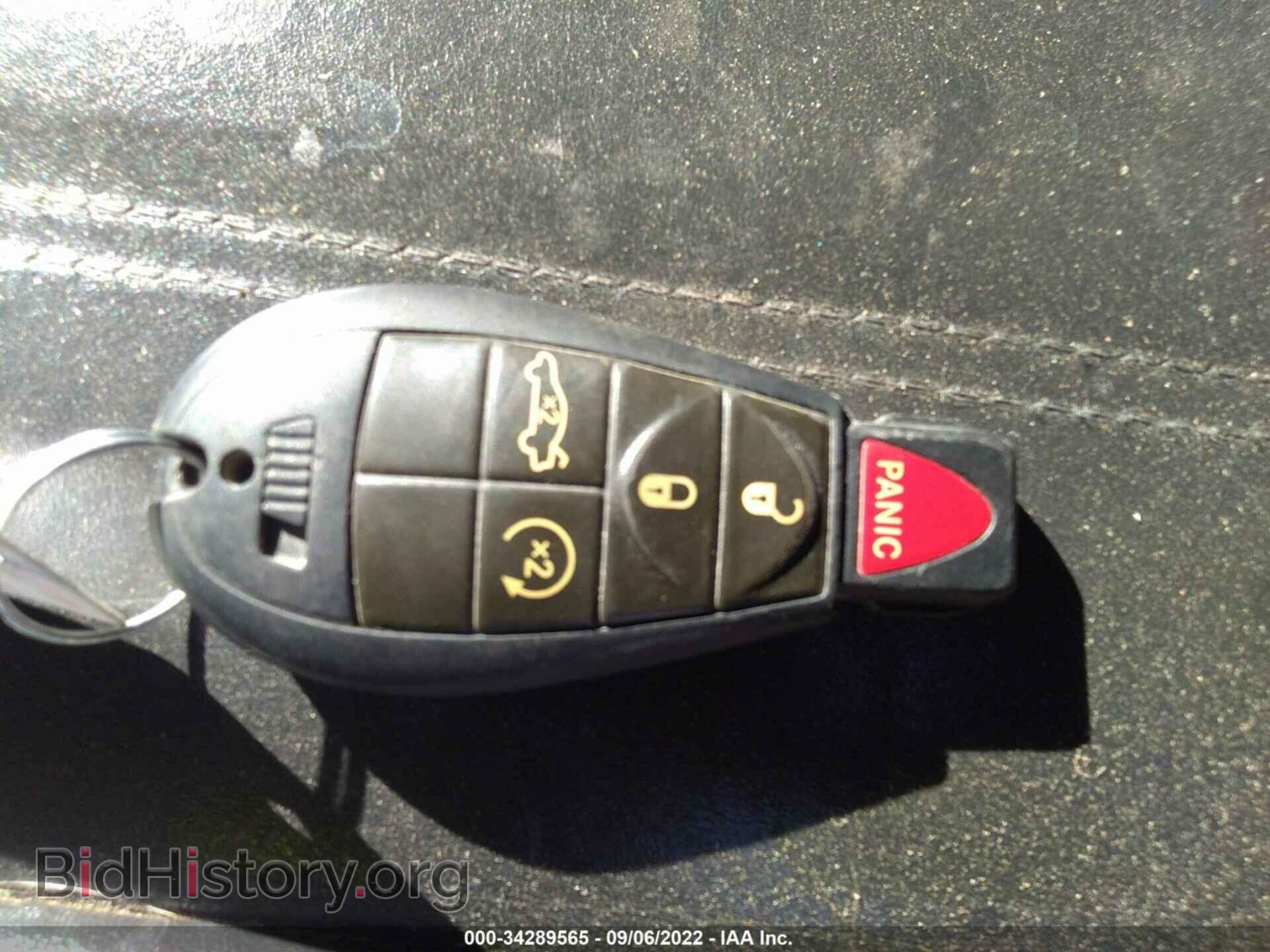 2010 CHRYSLER 300 - VIN: 2C3CA6CT6AH330780 - Фото 11
