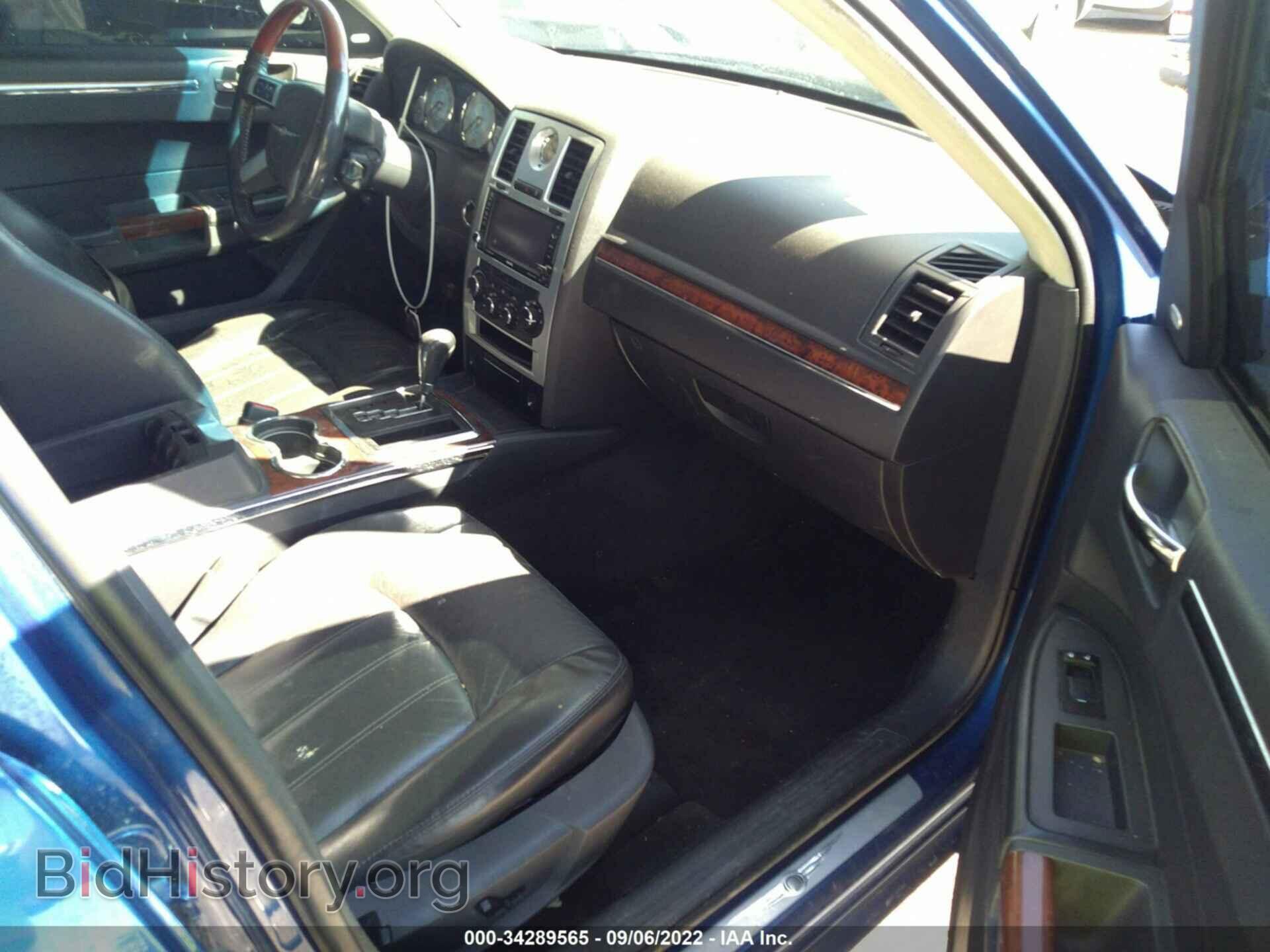 2010 CHRYSLER 300 - VIN: 2C3CA6CT6AH330780 - Фото 5