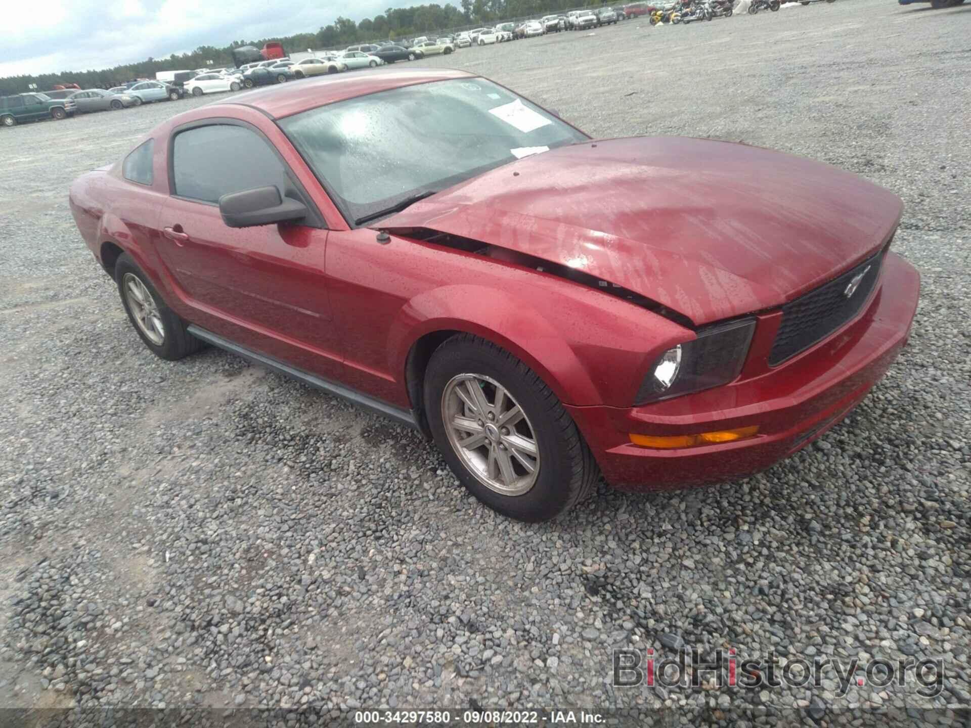 Photo 1ZVFT80N075294585 - FORD MUSTANG 2007