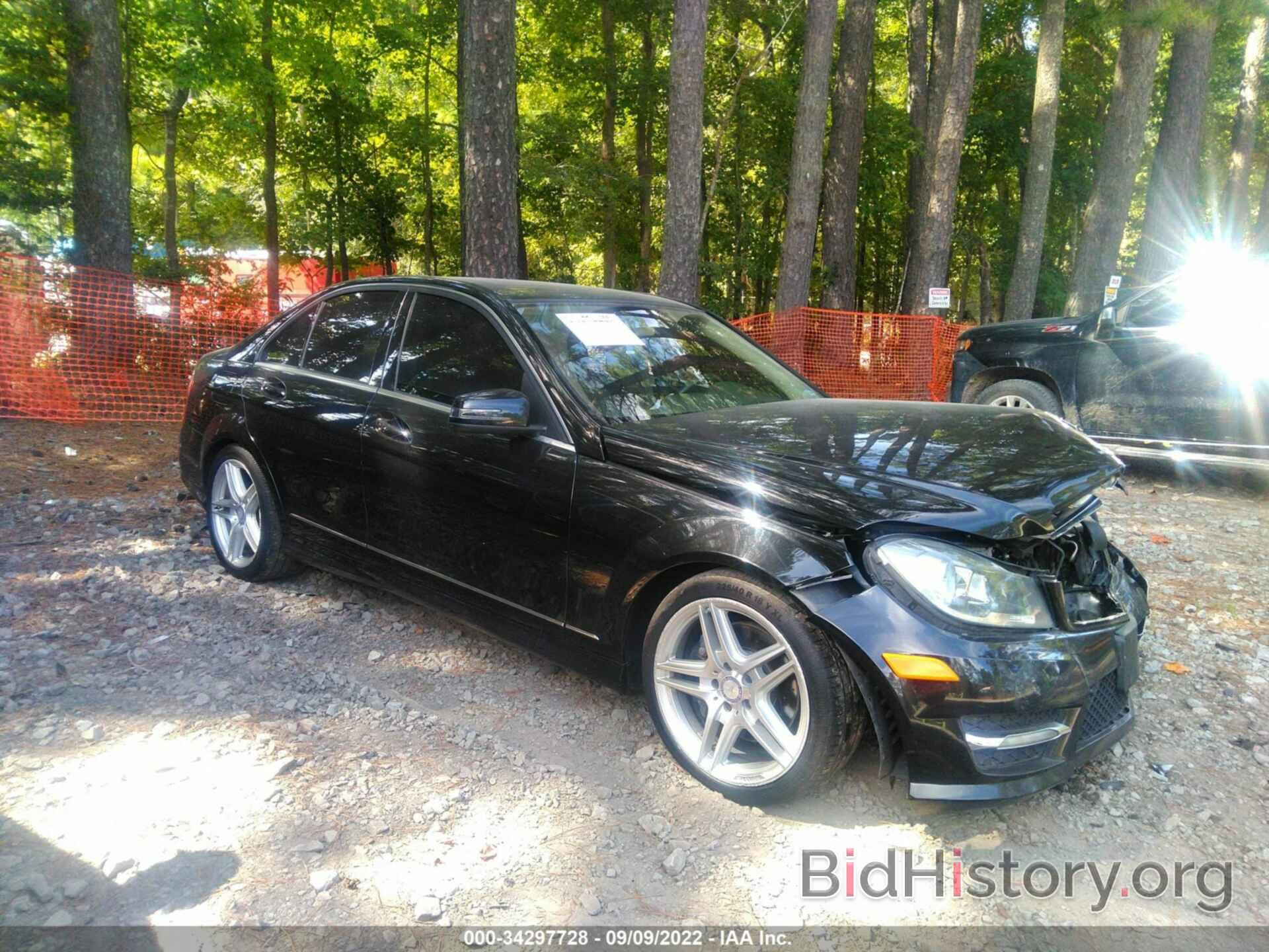 Photo WDDGF8AB2DR248401 - MERCEDES-BENZ C-CLASS 2013