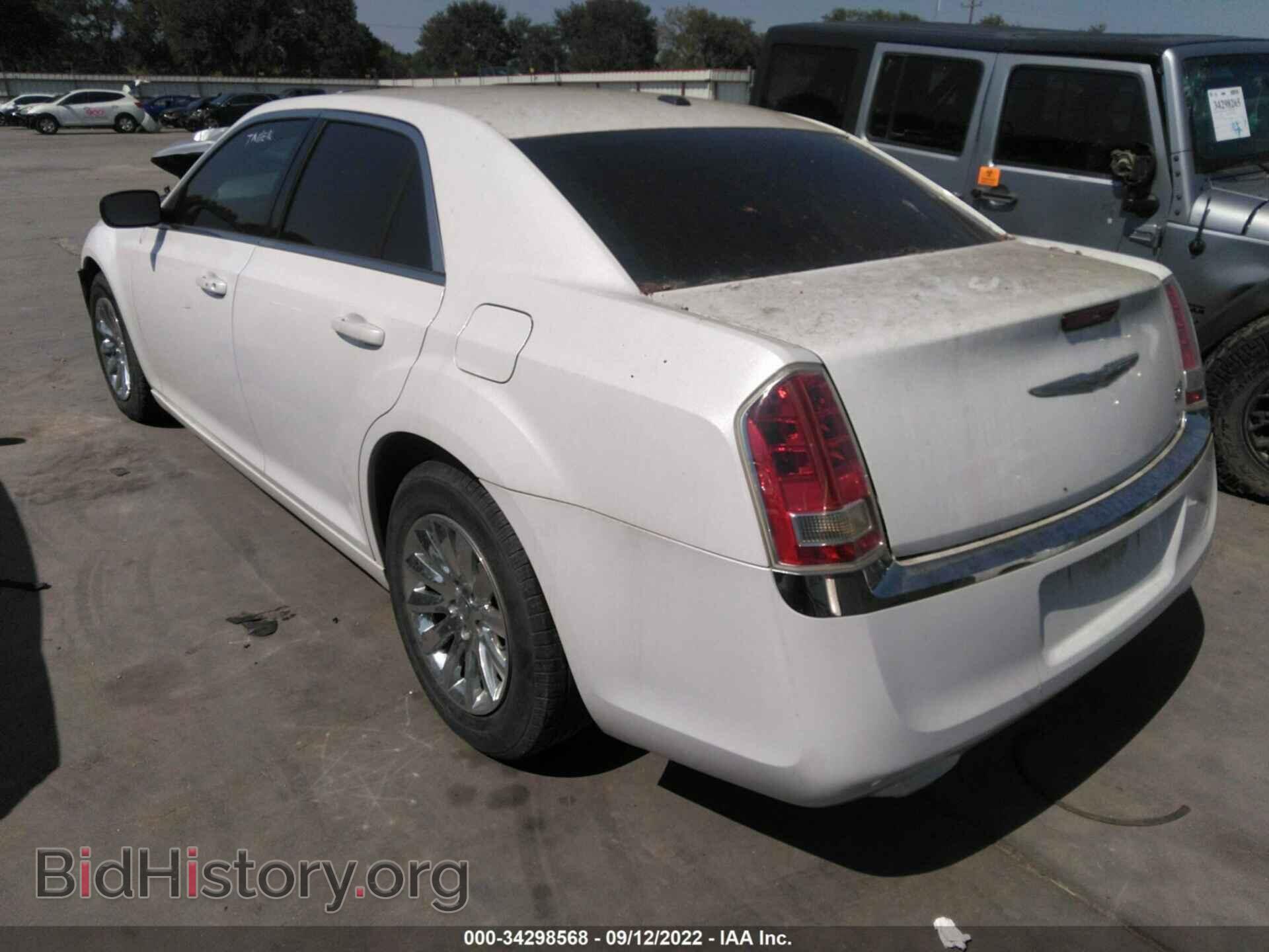 2013 CHRYSLER 300 - VIN: 2C3CCAAG5DH504068 - Фото 3