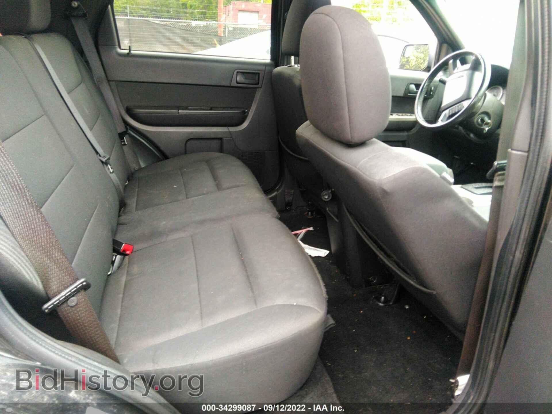 2011 FORD ESCAPE - VIN: 1FMCU0D72BKC15729 - Photo 8
