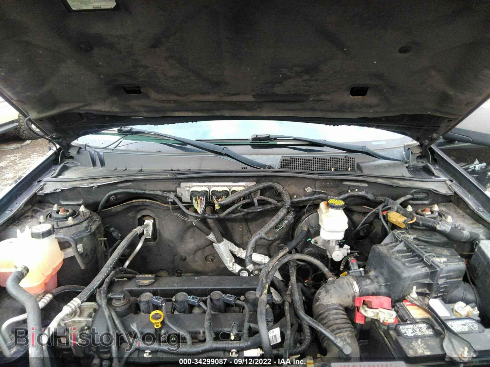 2011 FORD ESCAPE - VIN: 1FMCU0D72BKC15729 - Photo 10