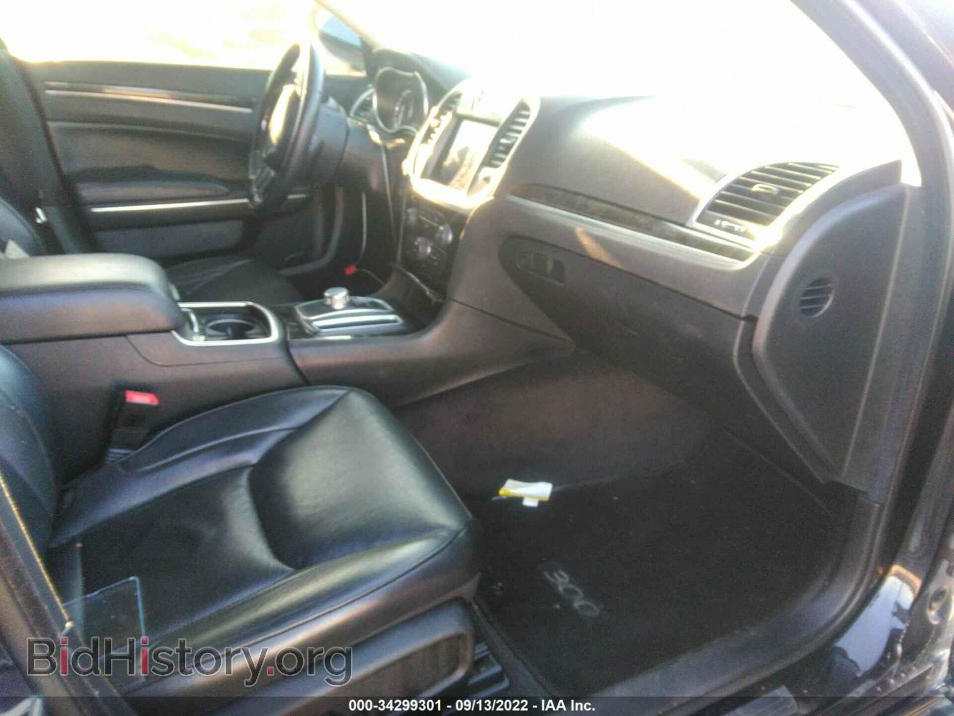2017 CHRYSLER 300 - VIN: 2C3CCAEG0HH565117 - Фото 5