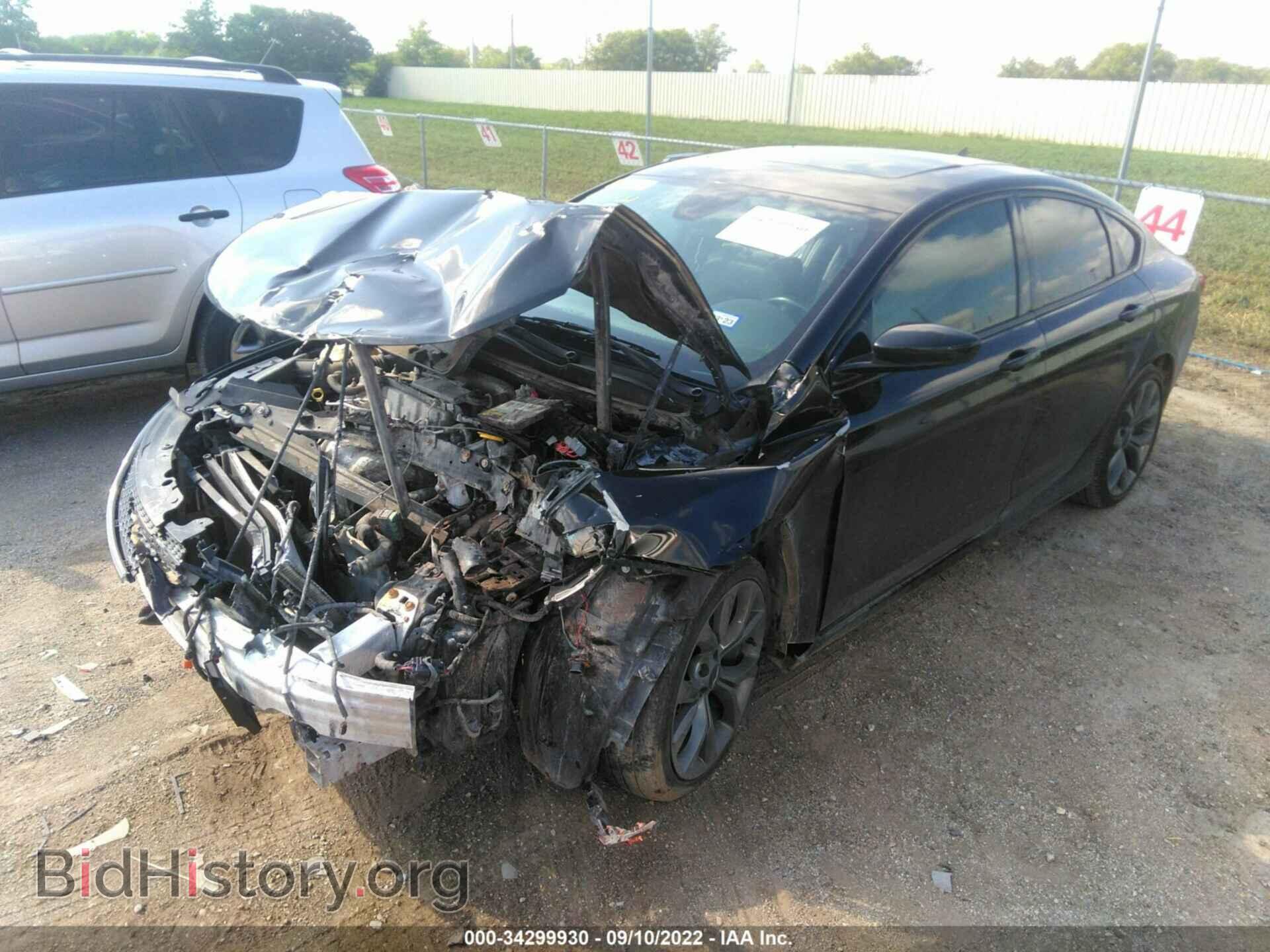 2015 CHRYSLER 200 - VIN: 1C3CCCBBXFN529329 - Фото 2