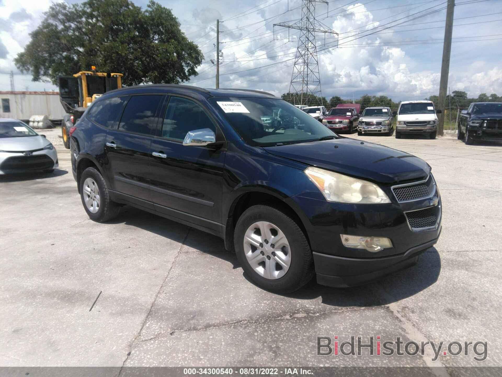 Photo 1GNKREED6CJ173051 - CHEVROLET TRAVERSE 2012