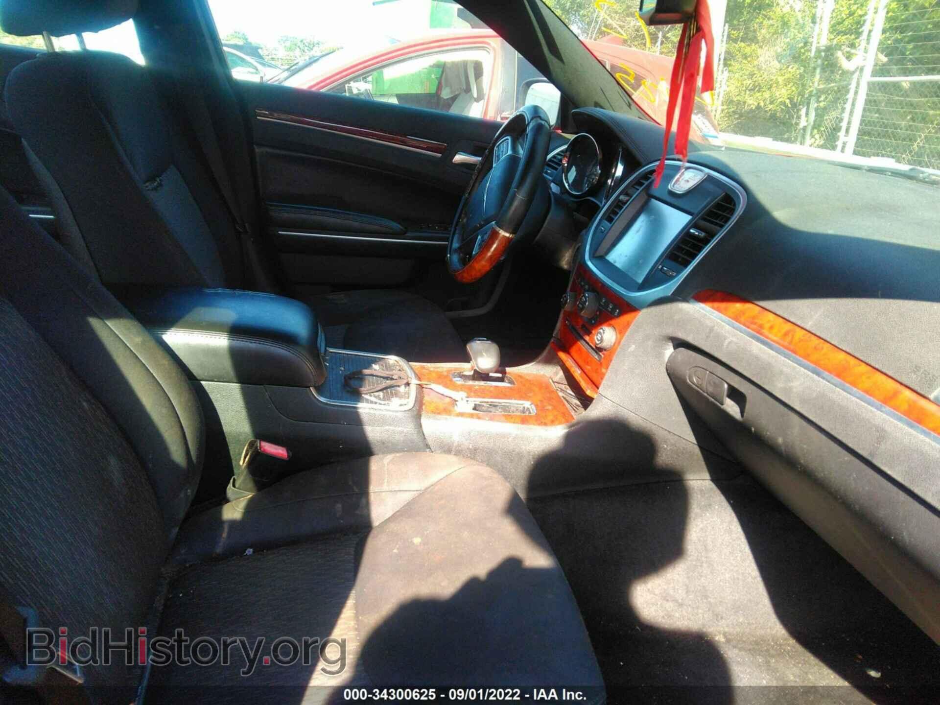 2012 CHRYSLER 300 - VIN: 2C3CCAAG7CH312889 - Photo 5