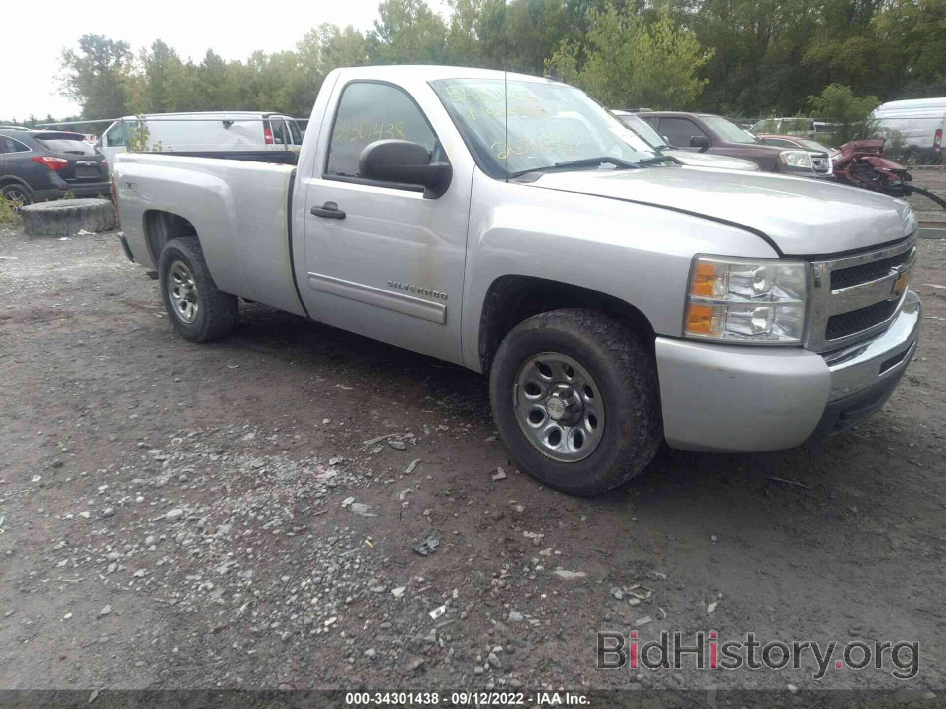 Photo 1GCNKSE01BZ218886 - CHEVROLET SILVERADO 1500 2011