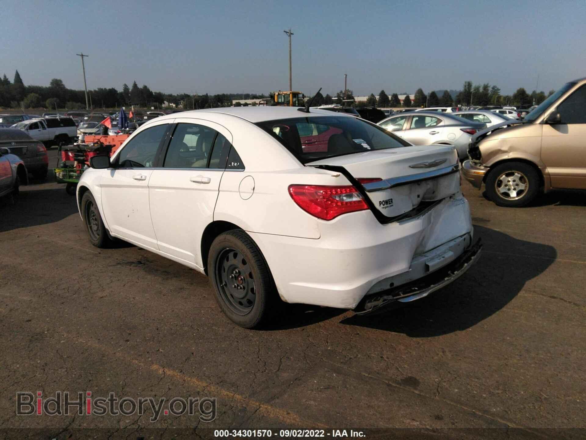 2012 CHRYSLER 200 - VIN: 1C3CCBAB0CN130520 - Фото 3
