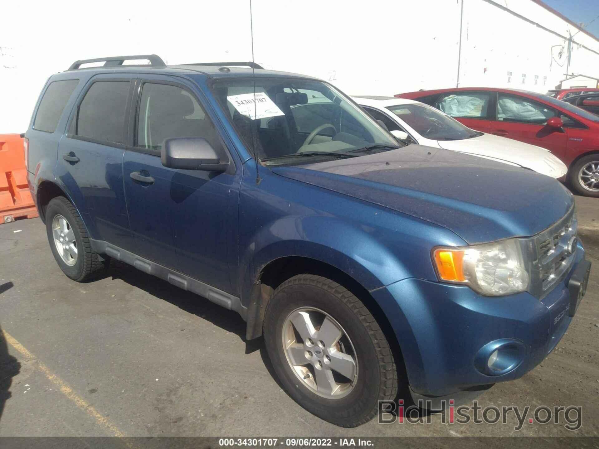 Photo 1FMCU0D78AKB28643 - FORD ESCAPE 2010