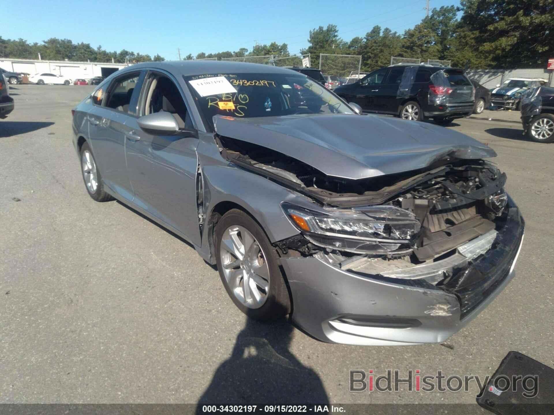 Photo 1HGCV1F13JA222131 - HONDA ACCORD SEDAN 2018