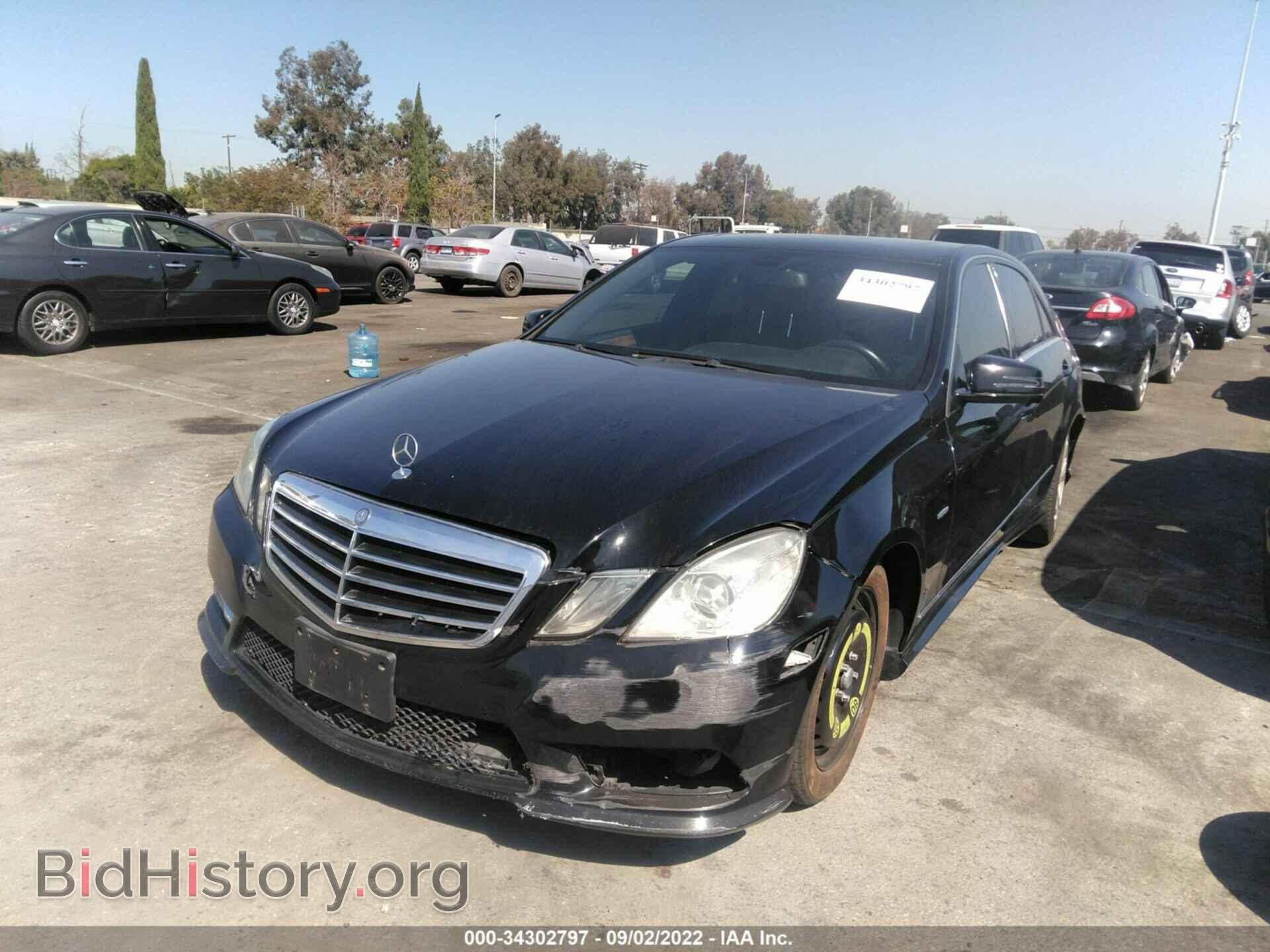 2012 MERCEDES-BENZ E-CLASS - VIN: WDDHF5KB3CA569703 - Фото 2