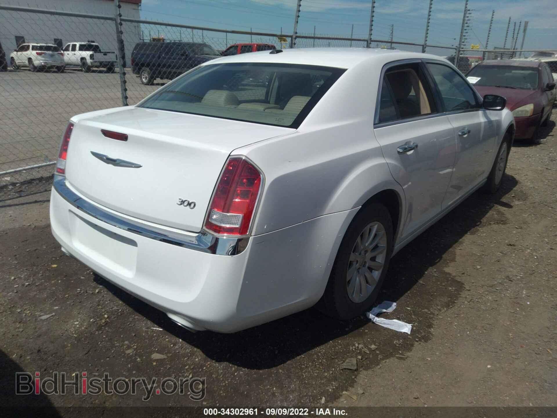 2011 CHRYSLER 300 - VIN: 2C3CA5CG6BH579658 - Фото 4