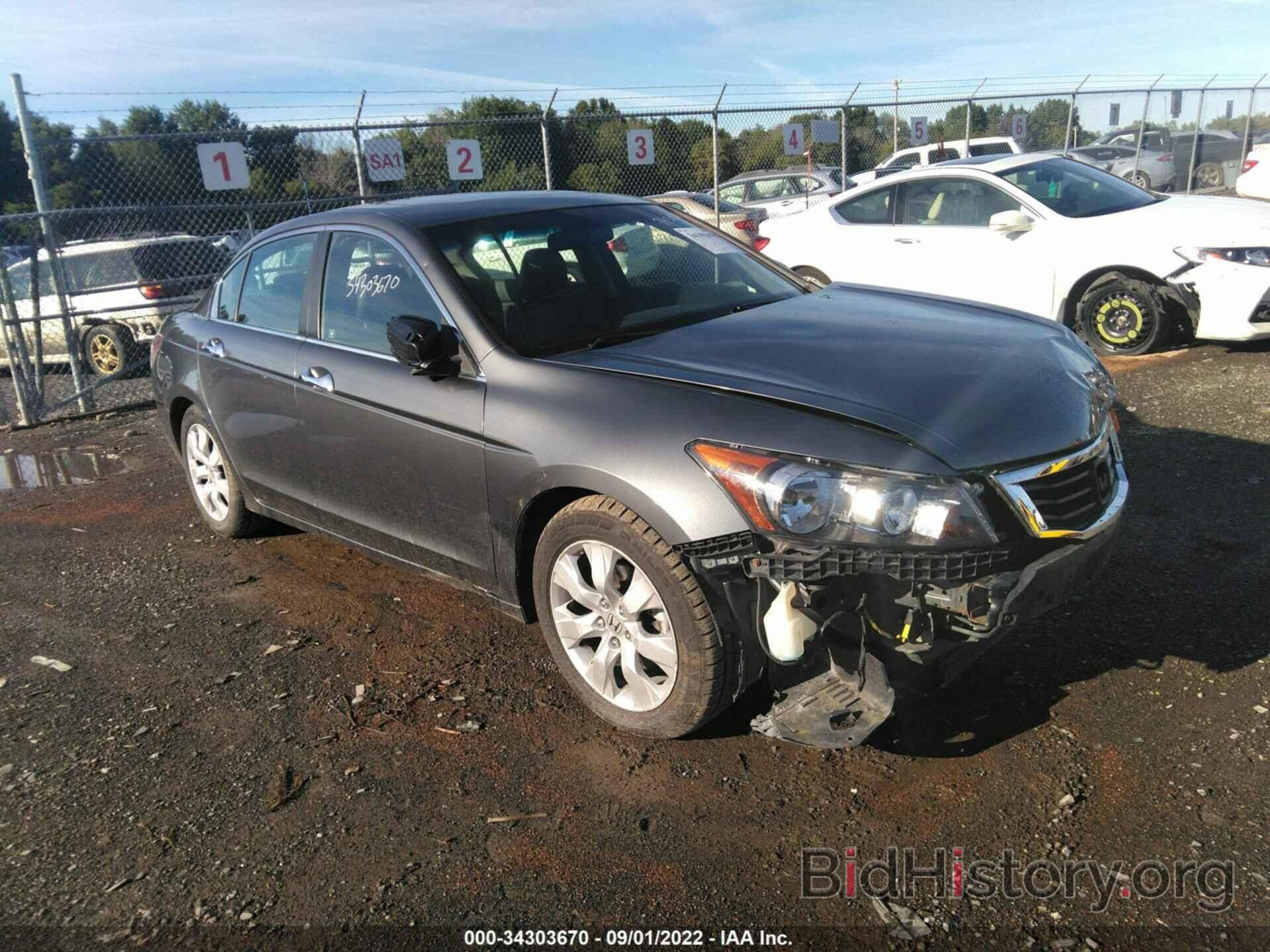 Photo 1HGCP3F86AA005692 - HONDA ACCORD SDN 2010