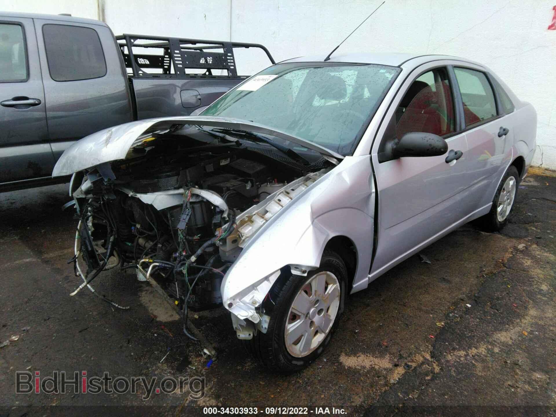 2007 FORD FOCUS - VIN: 1FAHP34N17W357013 - Фото 2