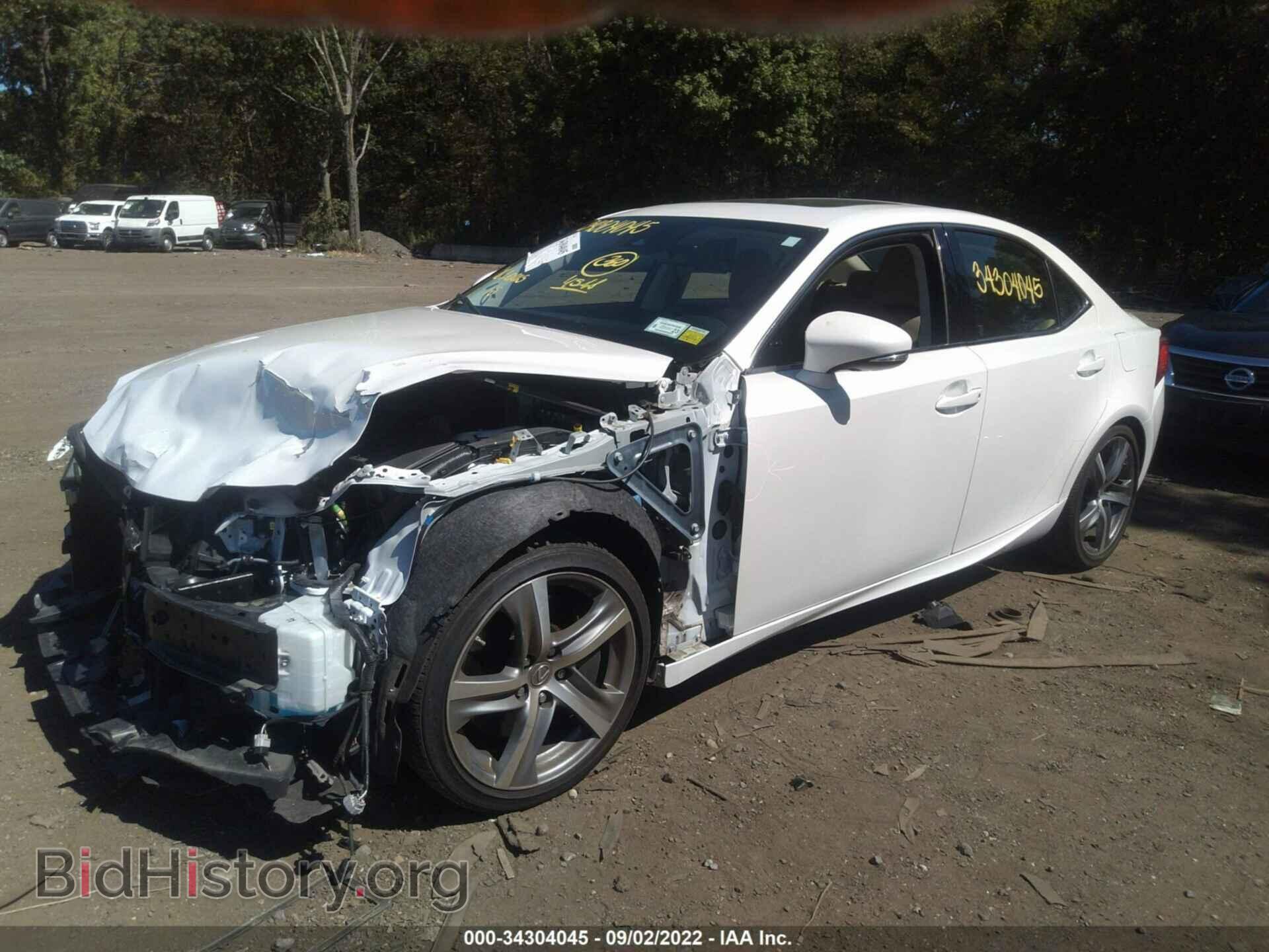 2018 LEXUS IS - VIN: JTHC81D23J5028062 - Фото 2