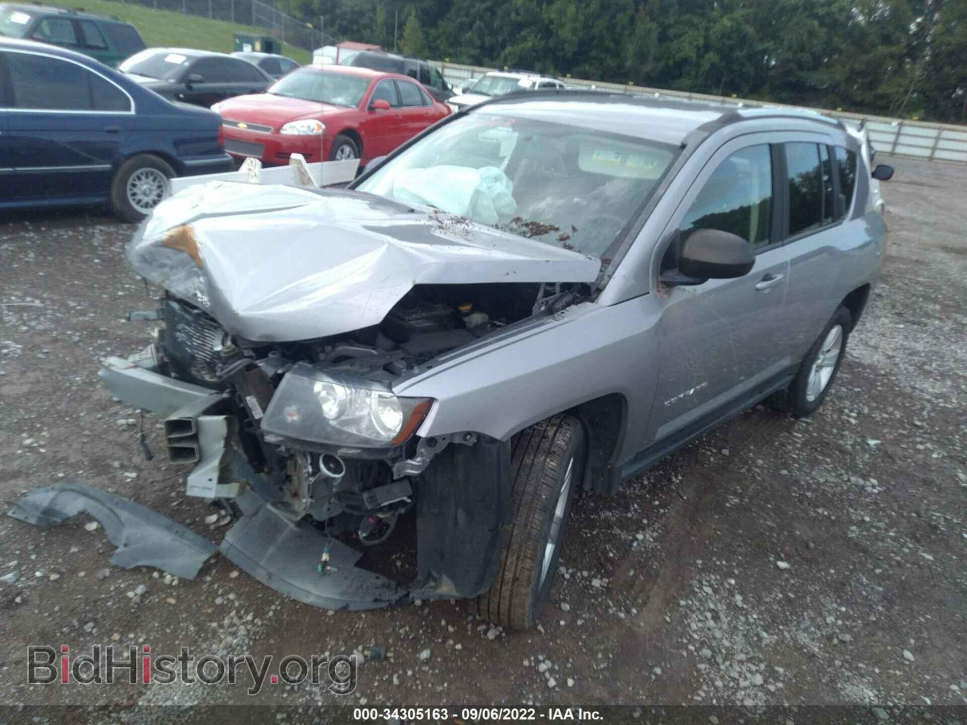 2014 JEEP COMPASS - VIN: 1C4NJDBB2ED815910 - Photo 2