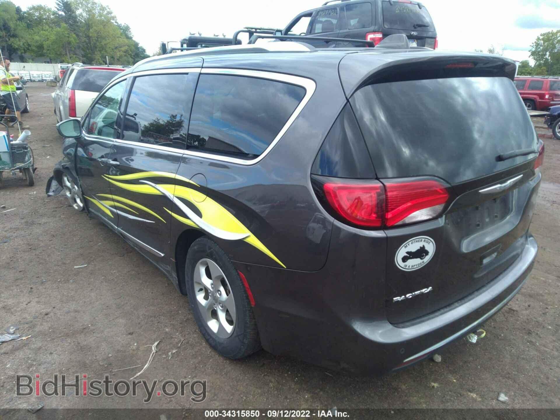 2017 CHRYSLER PACIFICA - VIN: 2C4RC1EG1HR722766 - Фото 3
