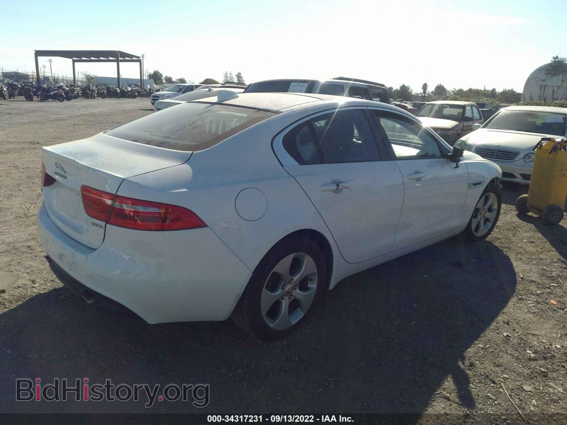 2018 JAGUAR XE - VIN: SAJAR4FX2JCP38812 - Фото 4