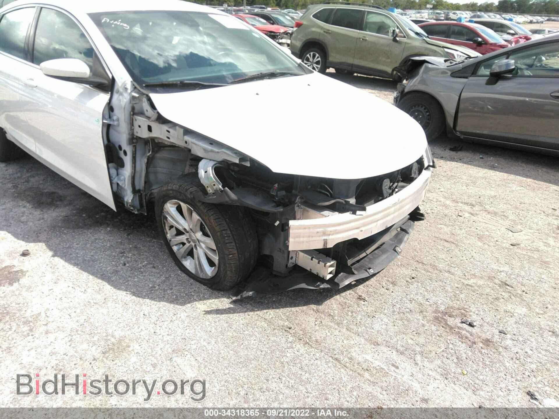 2015 CHRYSLER 200 - VIN: 1C3CCCAB0FN744445 - Фото 6