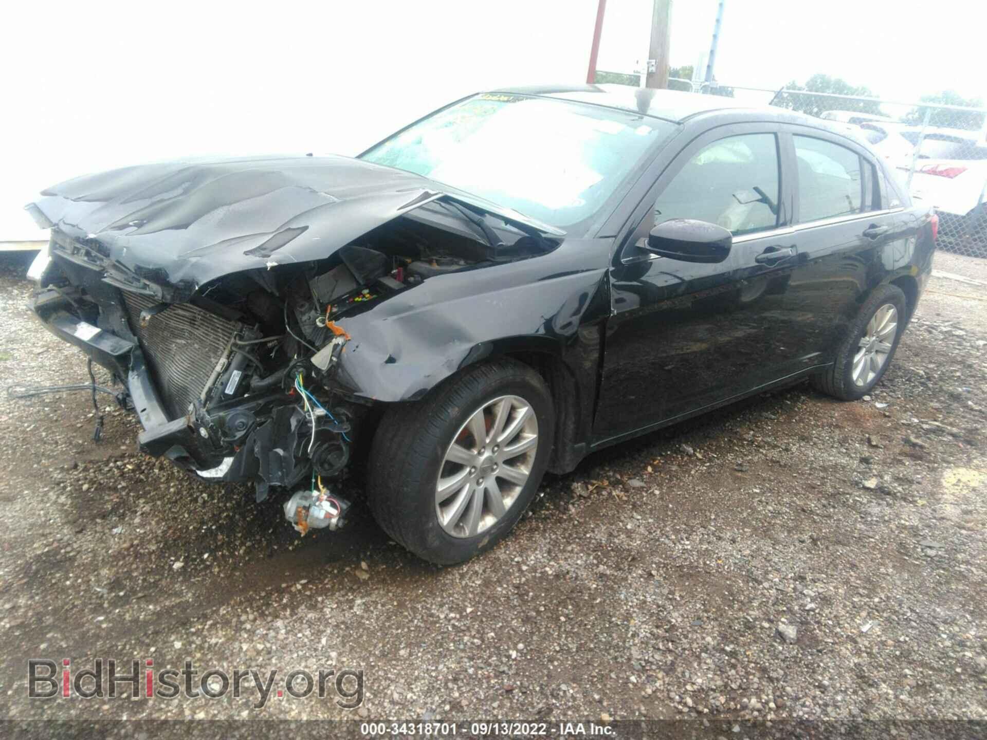 2012 CHRYSLER 200 - VIN: 1C3CCBBB9CN210588 - Фото 2