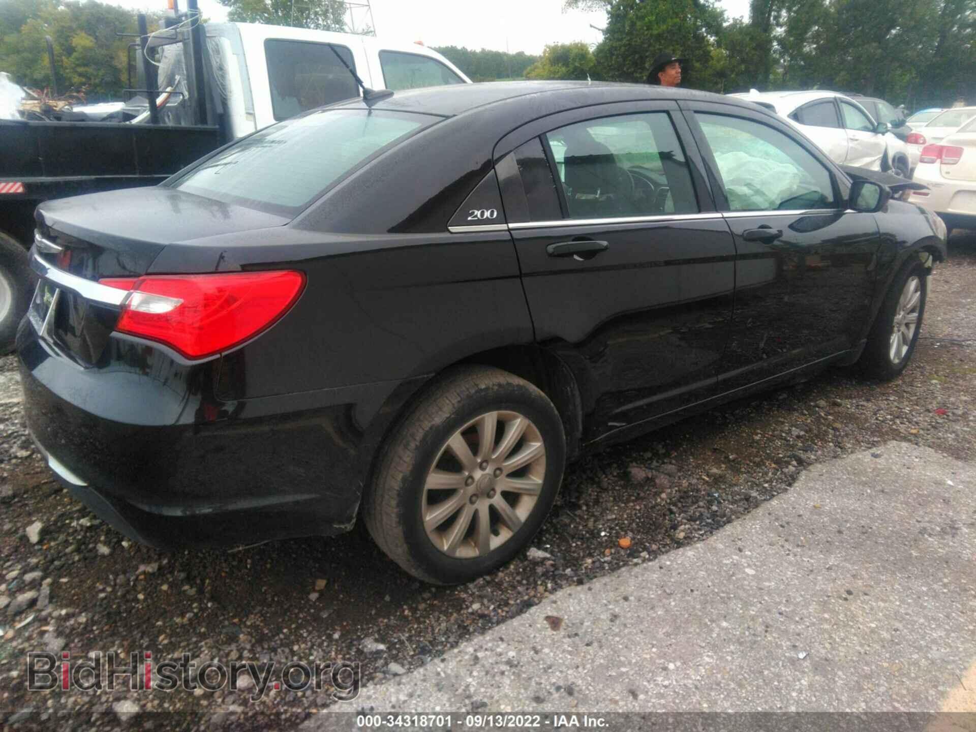 2012 CHRYSLER 200 - VIN: 1C3CCBBB9CN210588 - Фото 4