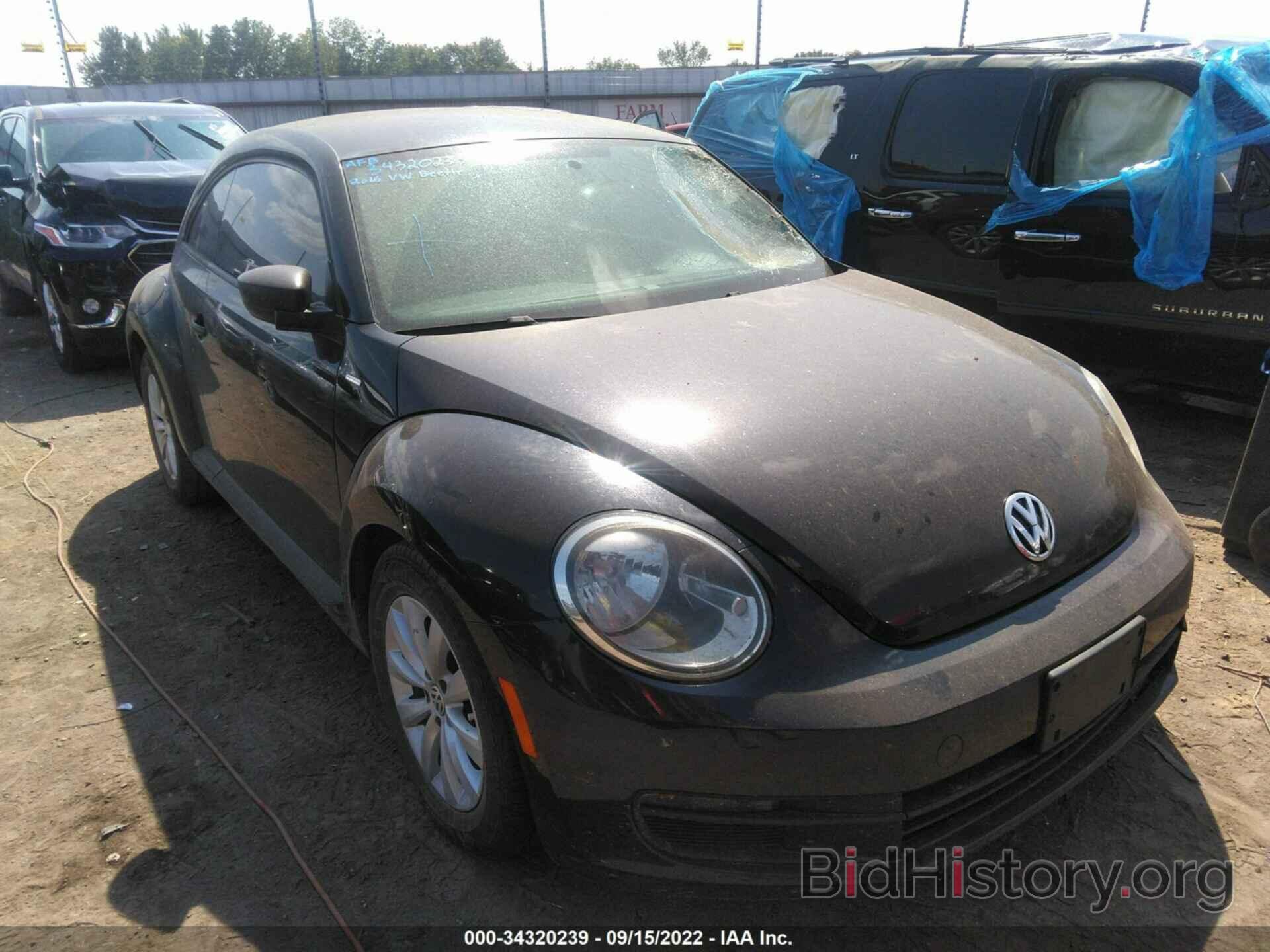 Photo 3VWF17AT7GM611169 - VOLKSWAGEN BEETLE COUPE 2016