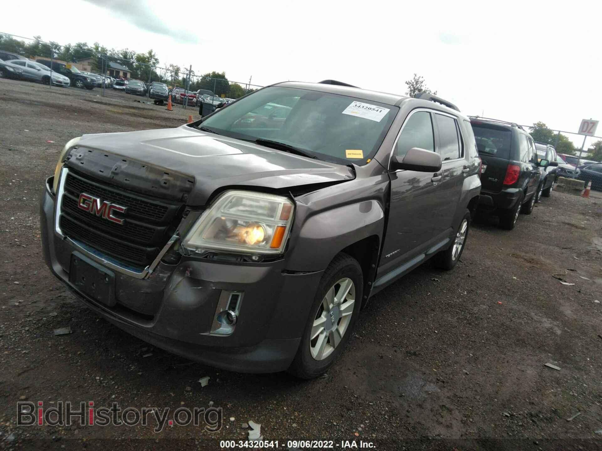 2010 GMC TERRAIN - VIN: 2CTALDEW8A6261731 - Photo 2