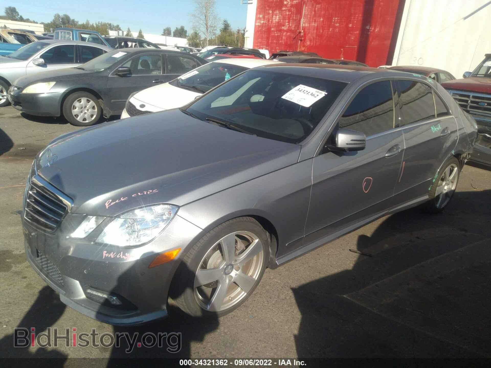 2011 MERCEDES-BENZ E-CLASS - VIN: WDDHF5GB6BA409340 - Фото 2