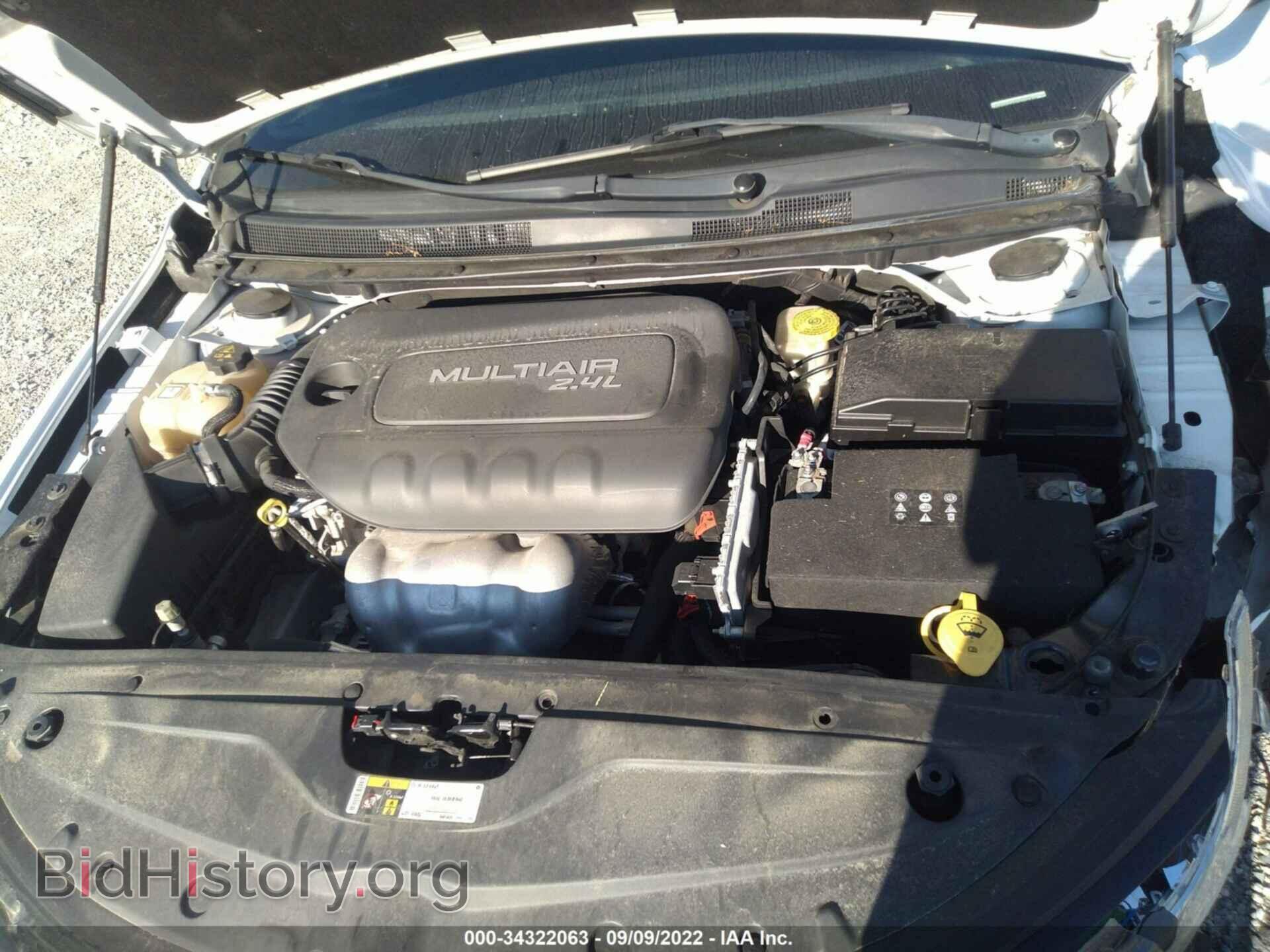 2016 CHRYSLER 200 - VIN: 1C3CCCBB3GN125371 - Фото 10