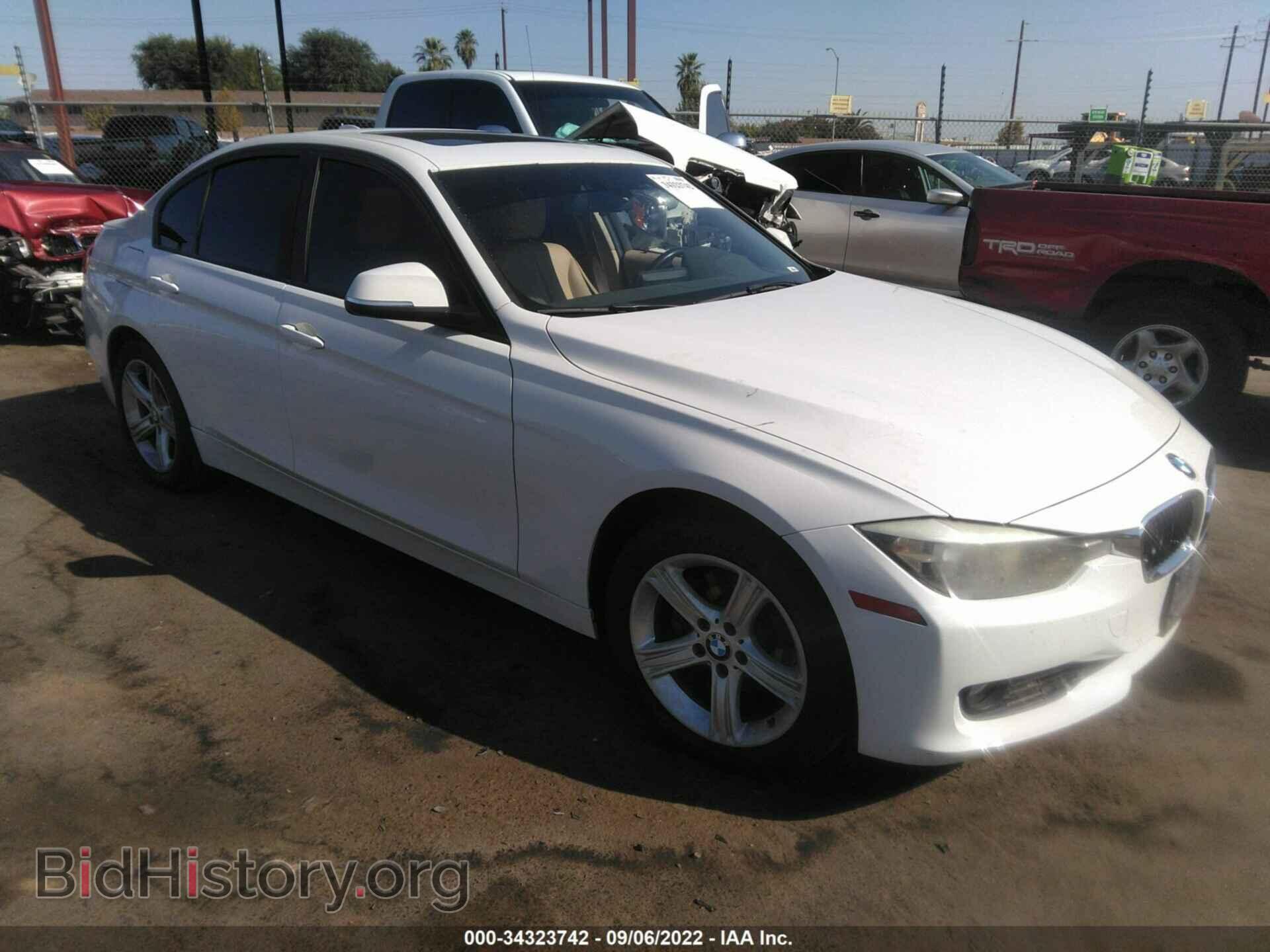 Photo WBA3A5C58CF341675 - BMW 3 SERIES 2012