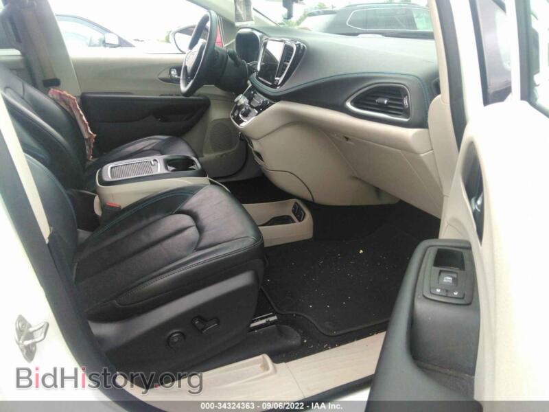 2021 Chrysler PACIFICA (VIN 2C4RC1L74MR591507) — photo 5 of 12