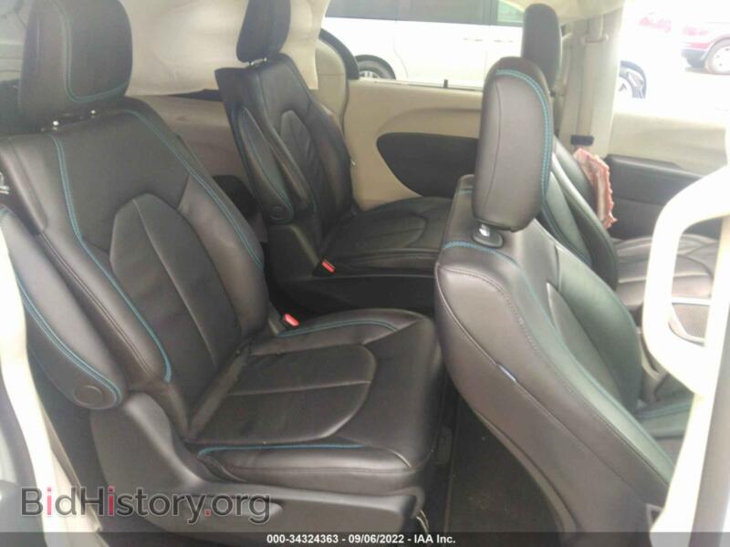 2021 Chrysler PACIFICA (VIN 2C4RC1L74MR591507) — photo 8 of 12