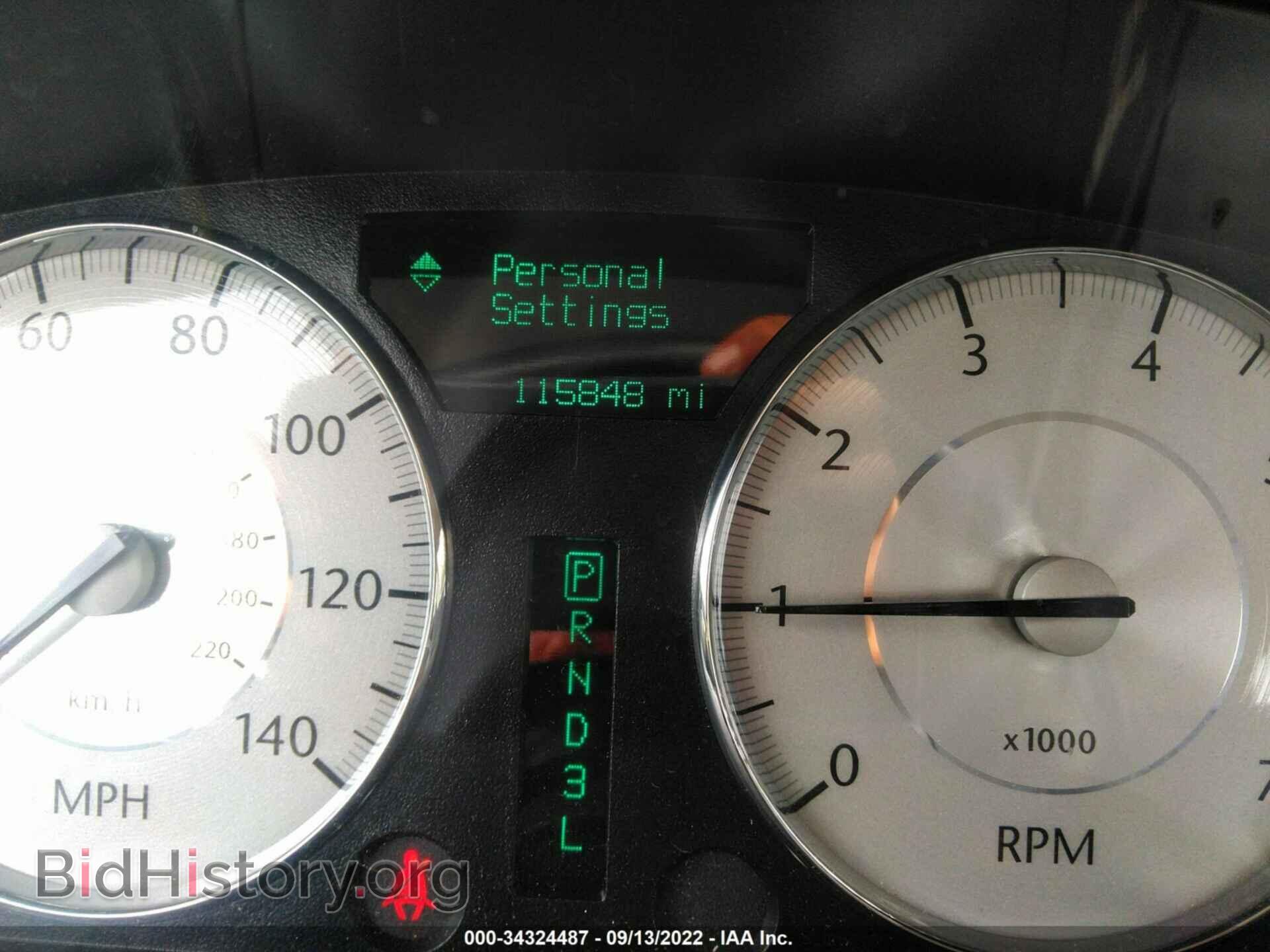 2010 CHRYSLER 300 - VIN: 2C3CA2CV0AH297740 - Фото 7