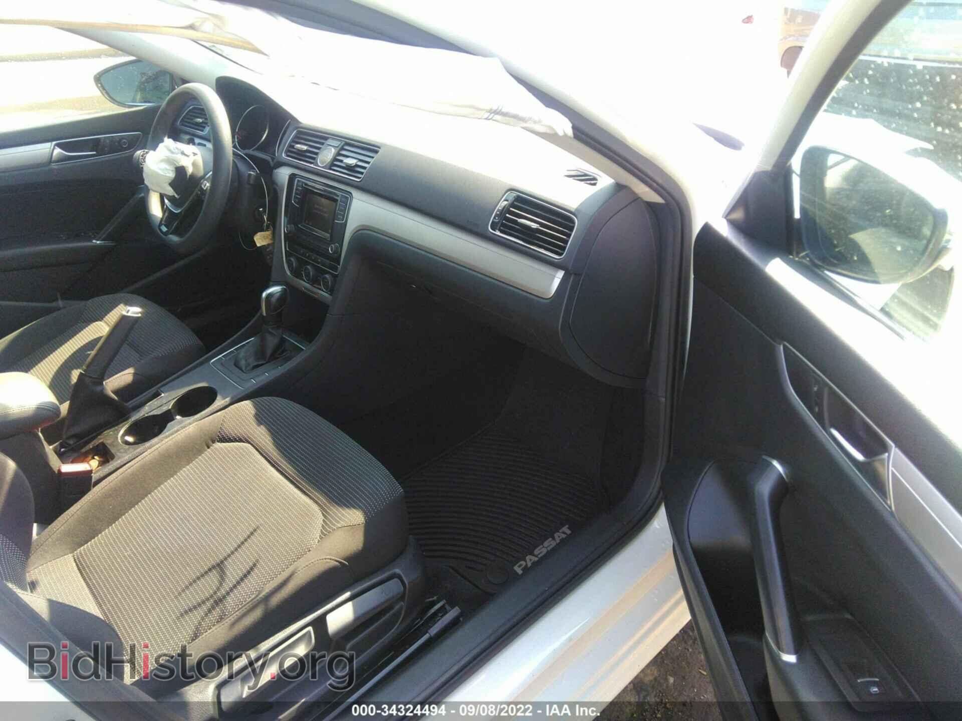2017 VOLKSWAGEN PASSAT - VIN: 1VWAT7A39HC054952 - Фото 5