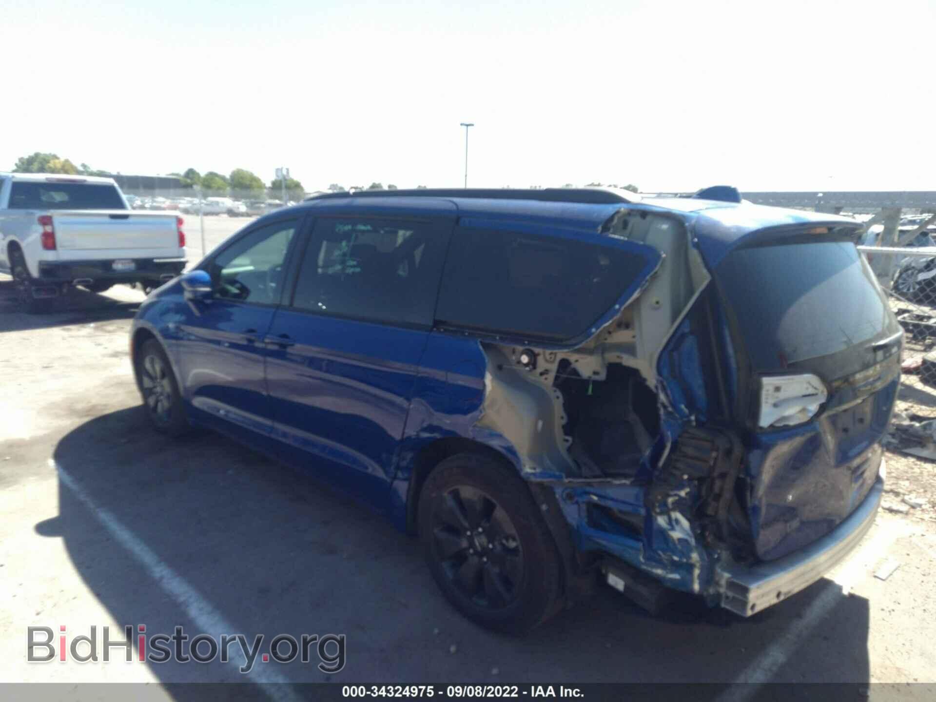 2020 CHRYSLER PACIFICA - VIN: 2C4RC1N72LR143519 - Фото 3