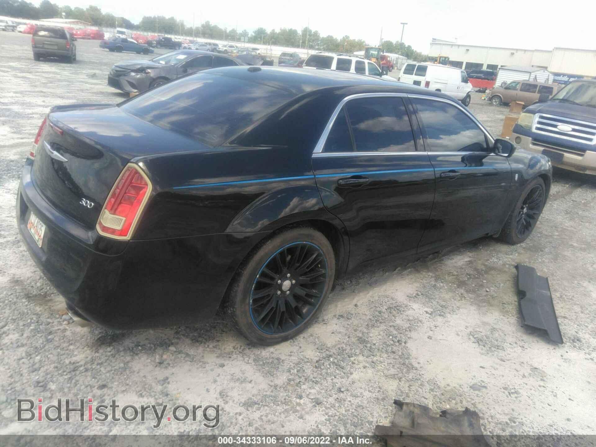 2012 CHRYSLER 300 - VIN: 2C3CCADTXCH315410 - Фото 4