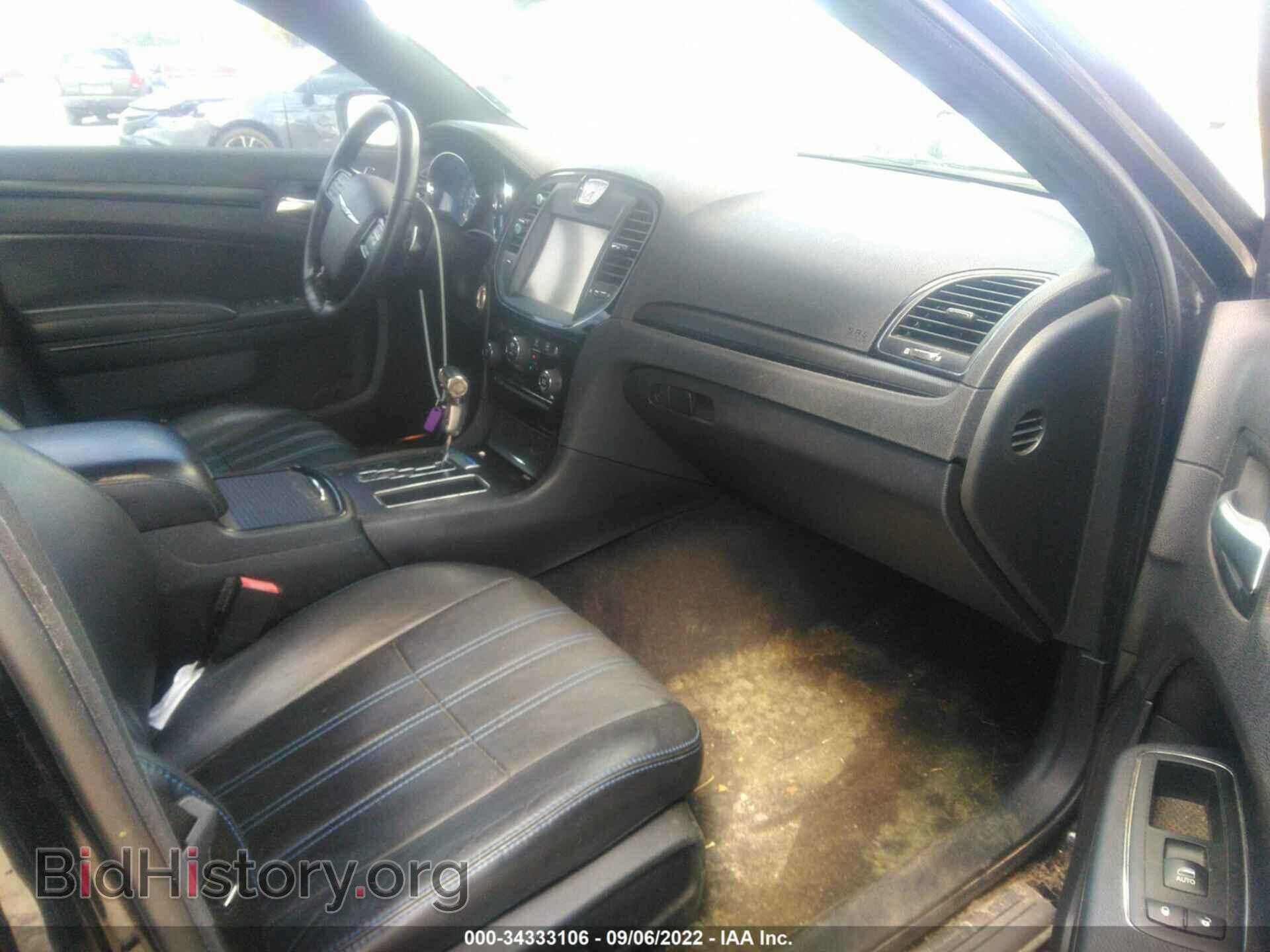2012 CHRYSLER 300 - VIN: 2C3CCADTXCH315410 - Фото 5