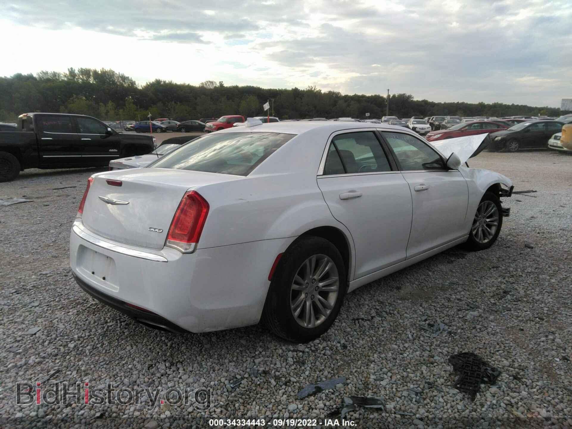2017 CHRYSLER 300 - VIN: 2C3CCAAG3HH521778 - Фото 4