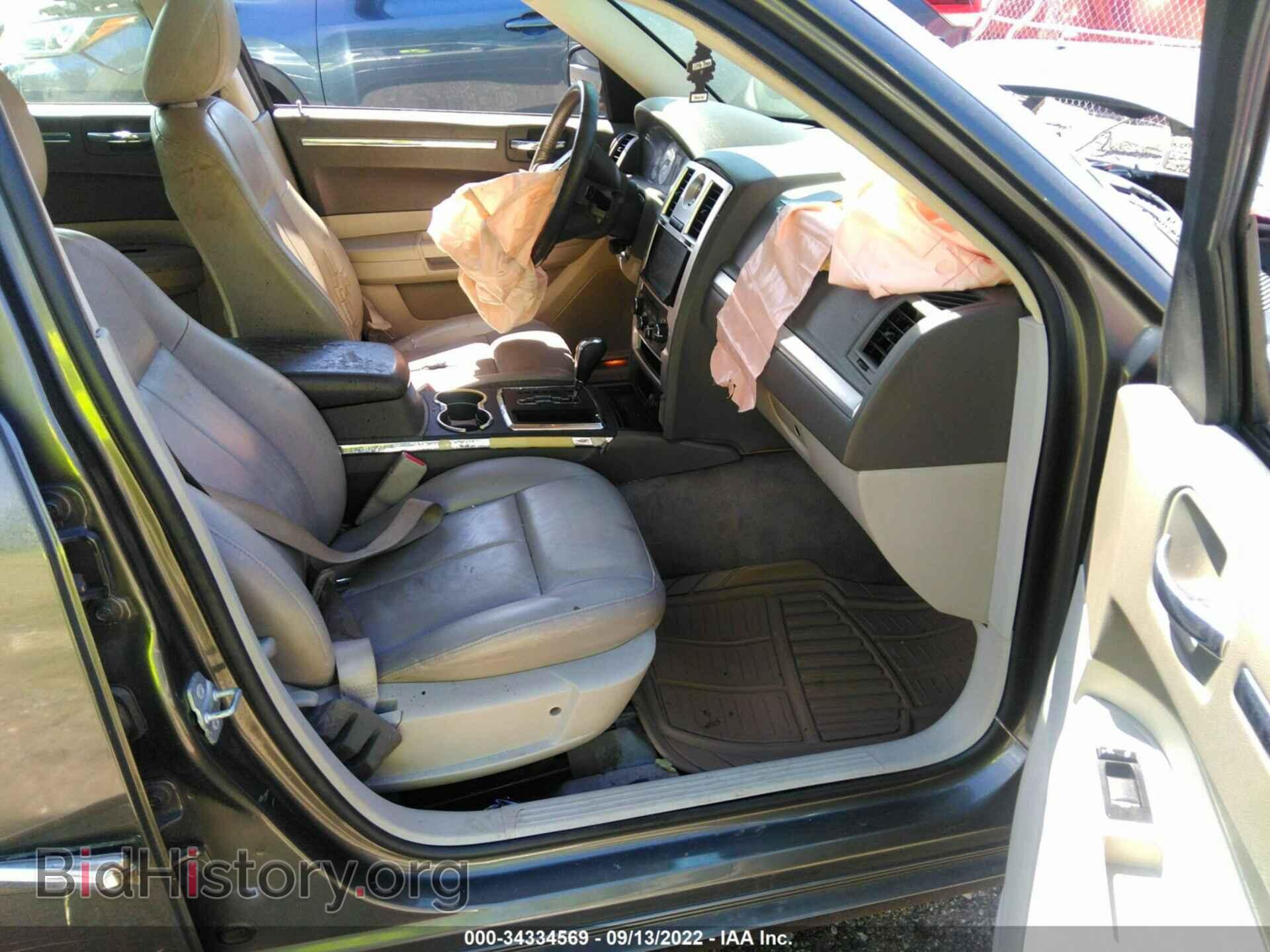 2010 CHRYSLER 300 - VIN: 2C3CA5CV6AH164630 - Фото 5
