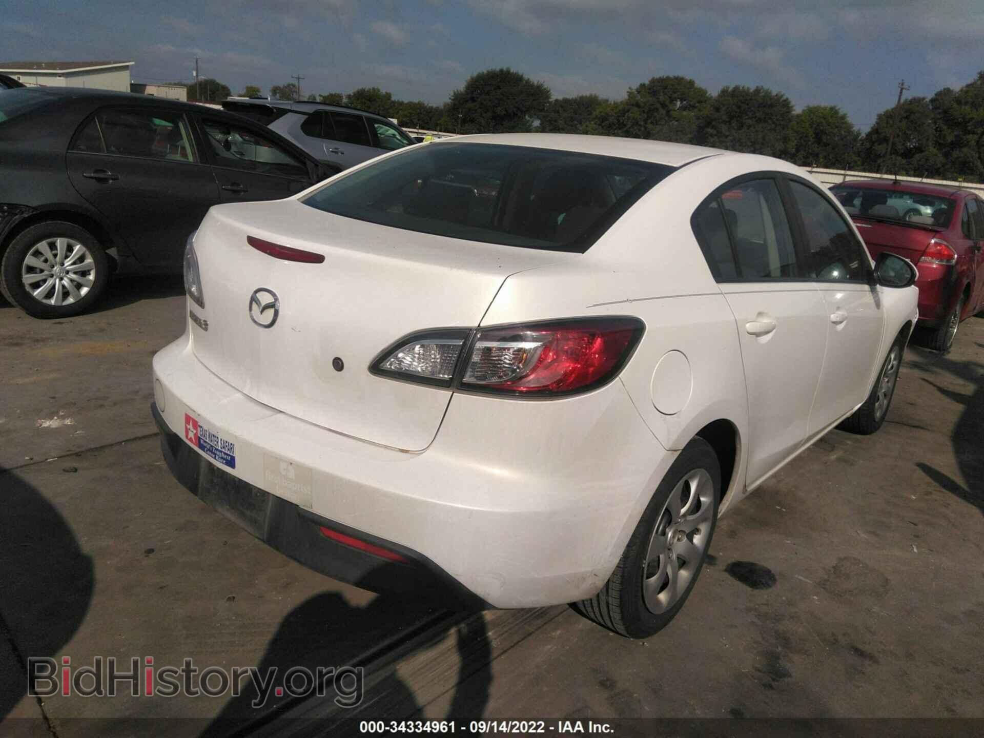 2011 MAZDA MAZDA3 - VIN: JM1BL1UF5B1403568 - Фото 4