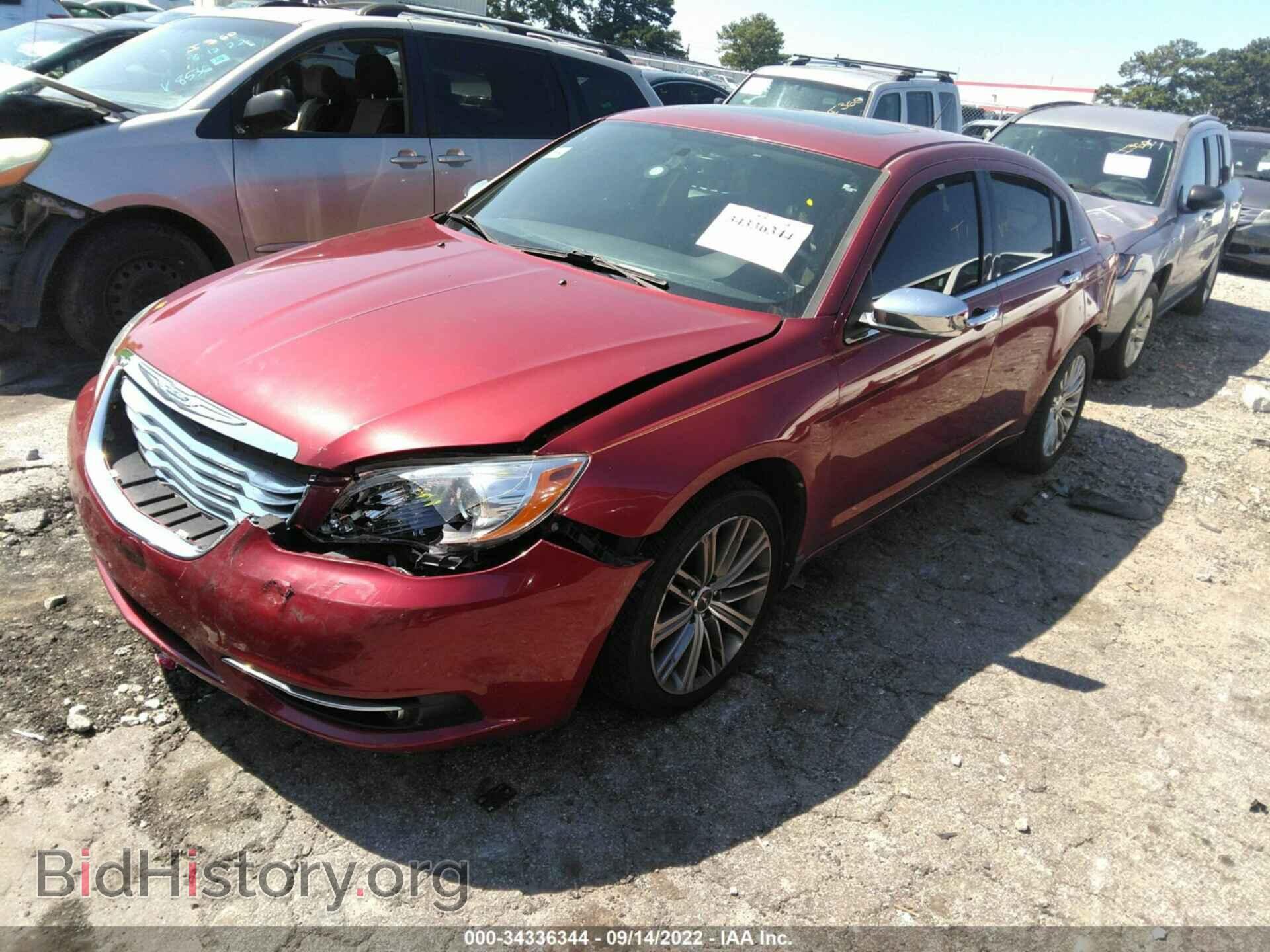 2011 CHRYSLER 200 - VIN: 1C3BC2FB9BN571629 - Фото 2